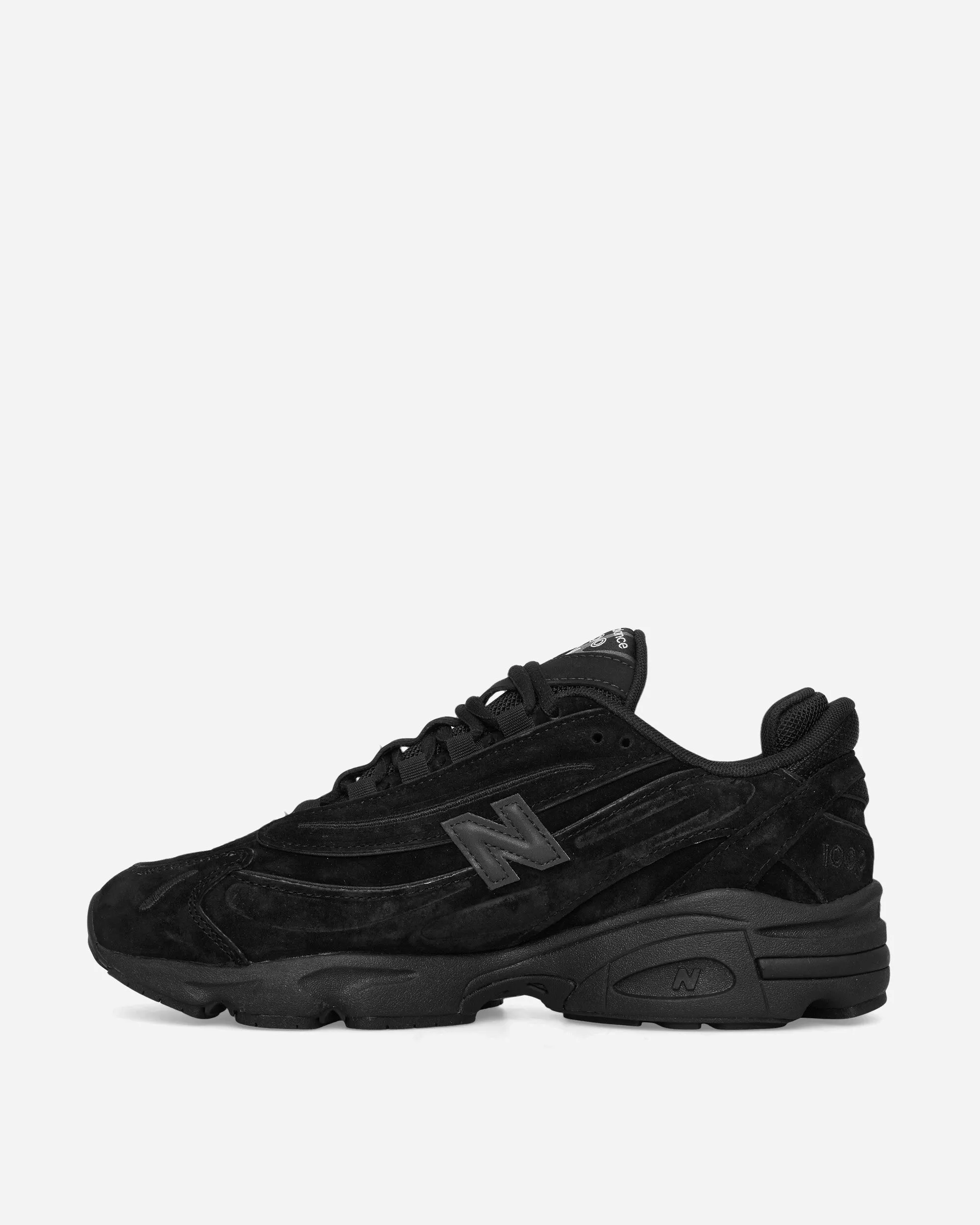 1000 Sneakers Triple Black Chill Feet Sturdy sole