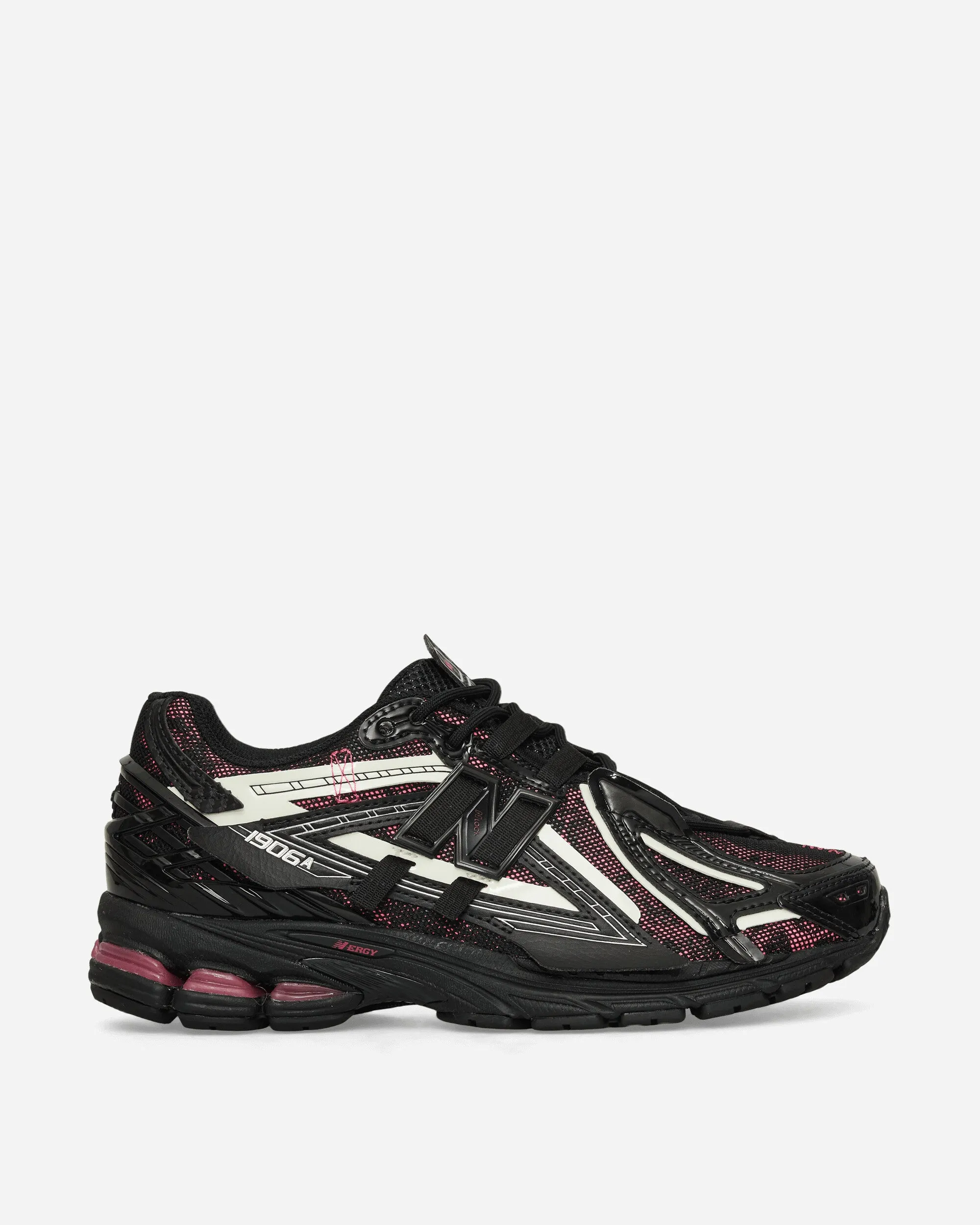 Soft Upper Hill Stroll 1906A Sneakers Black / Dragon Berry / White