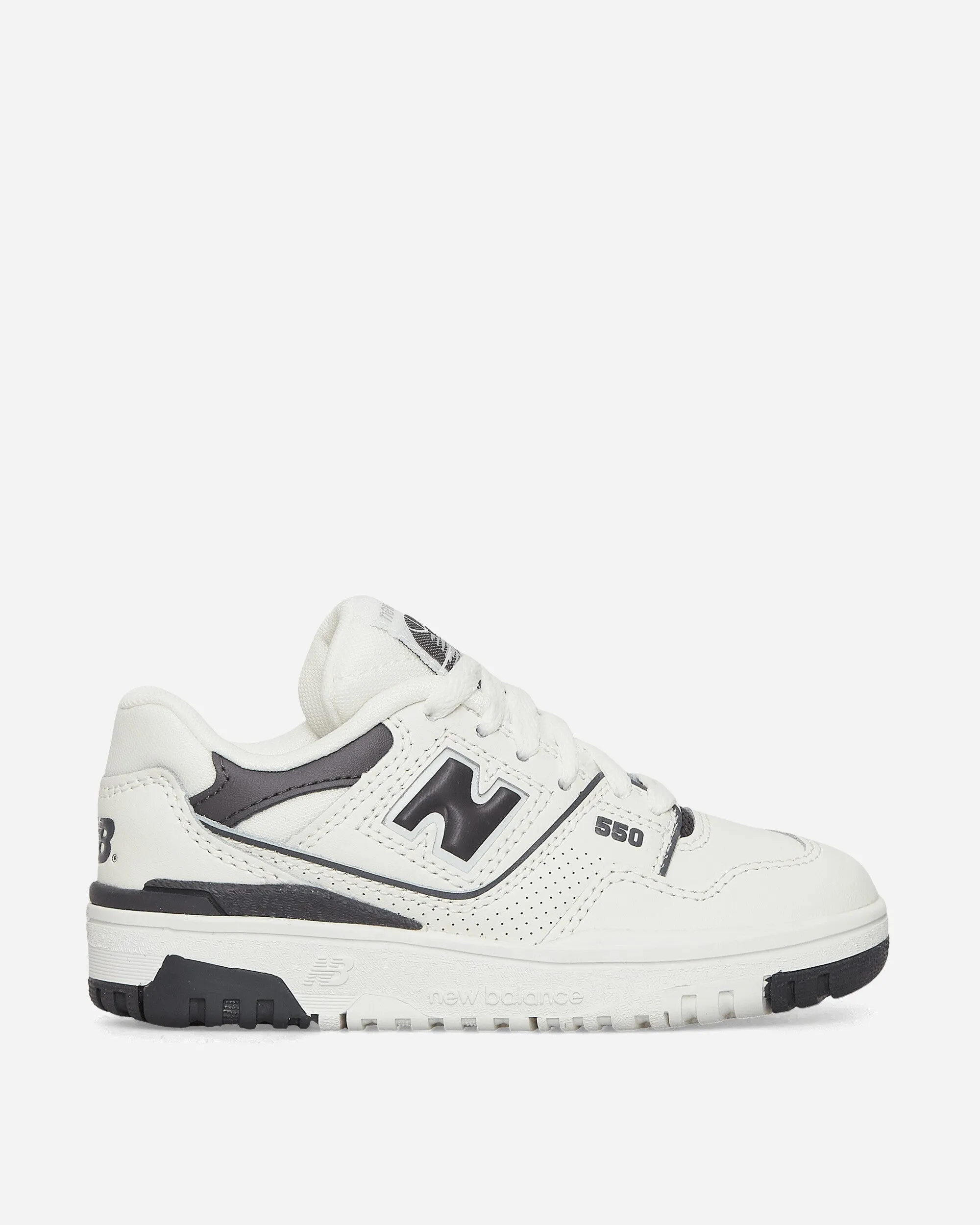 Sleek Vibe Foot Balance 550 (PS) Sneakers White / Black