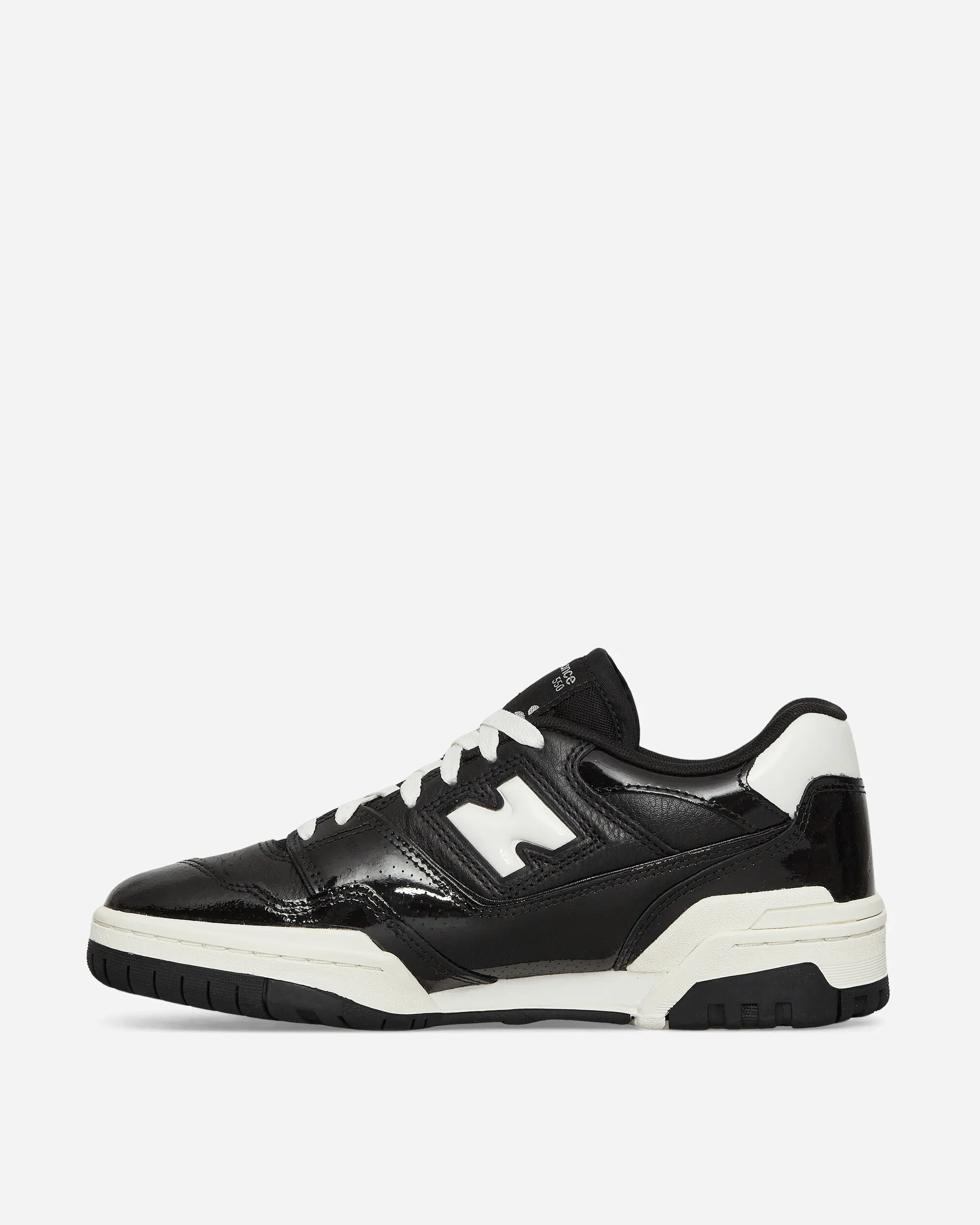 550 Sneakers Black / White Soft Chase Hike