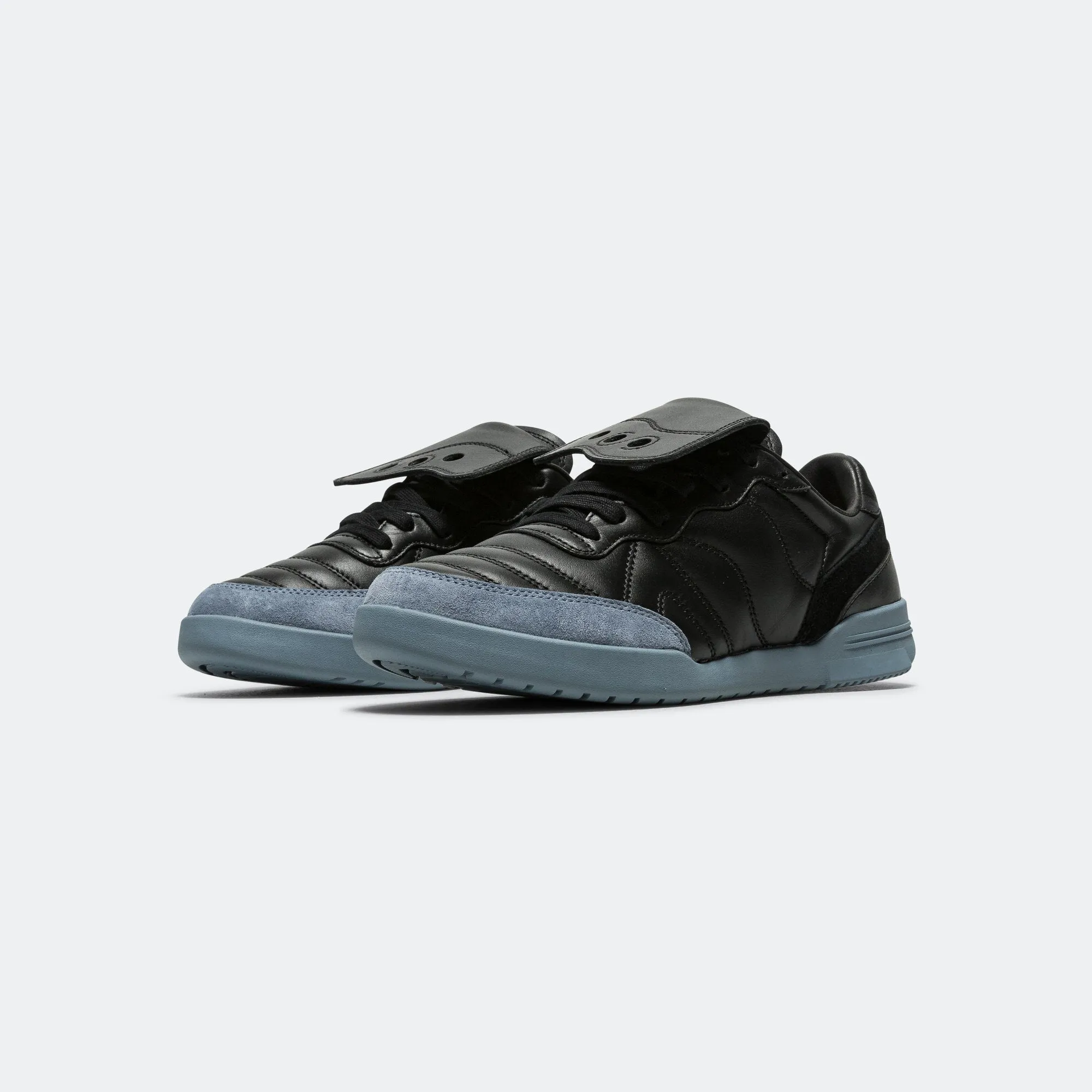 5861 SILO - Black/Flint orthopedic