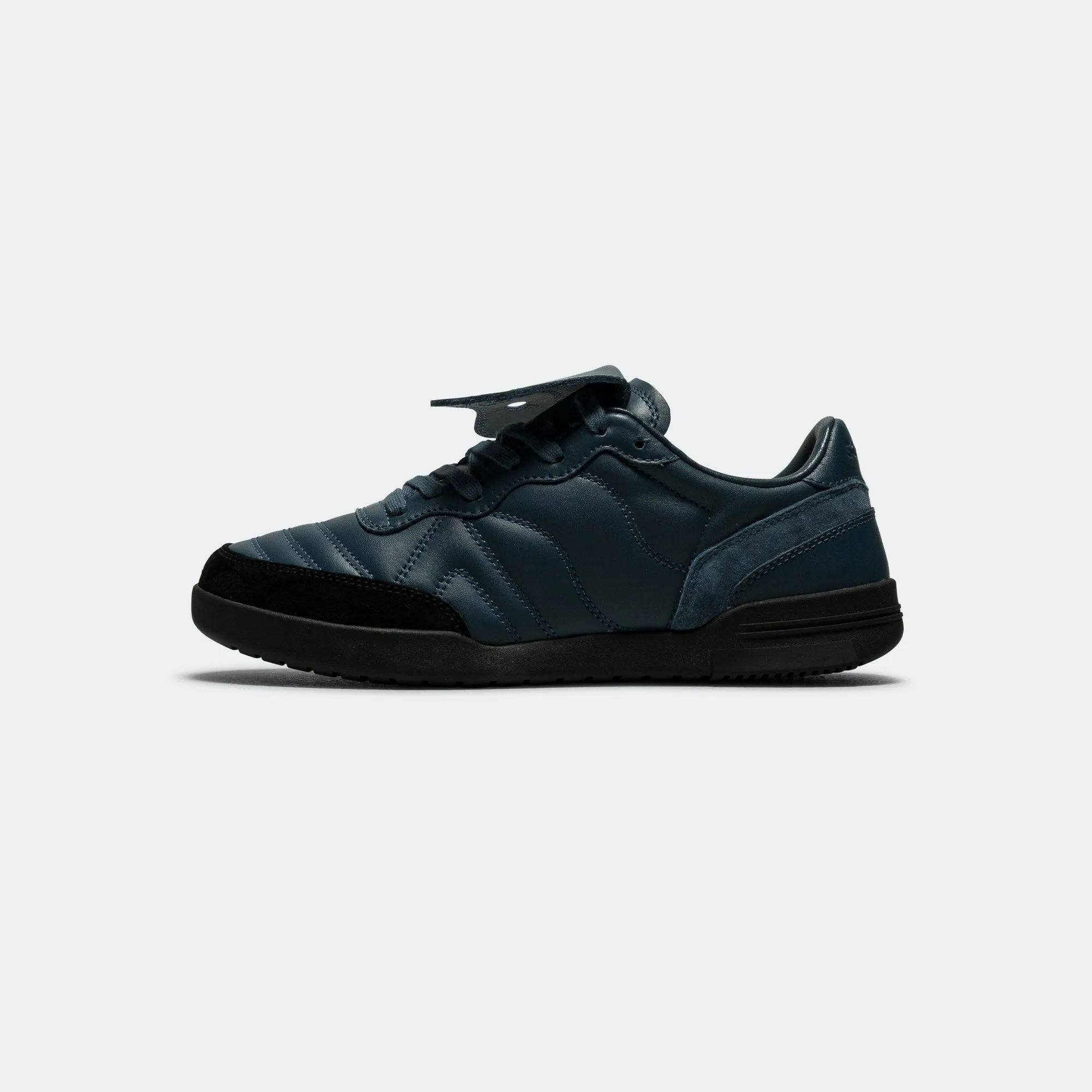 5861 Silo - Navy/Black Easy on