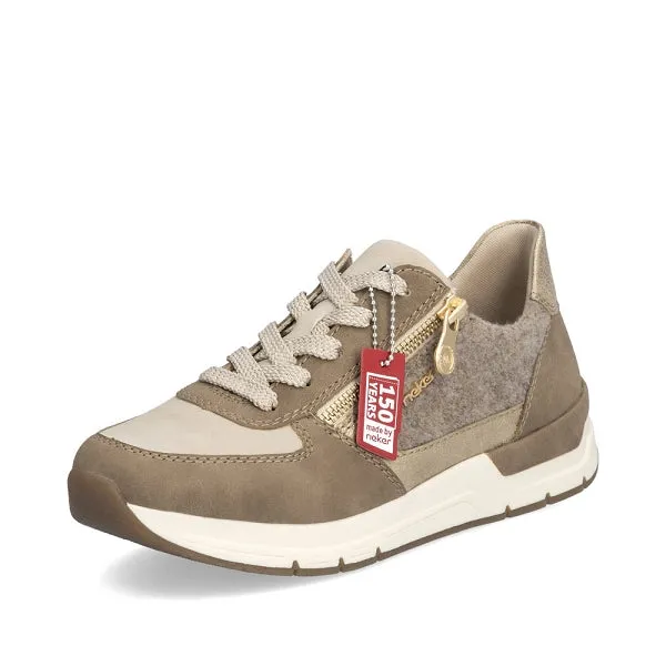58902 Urban Walk