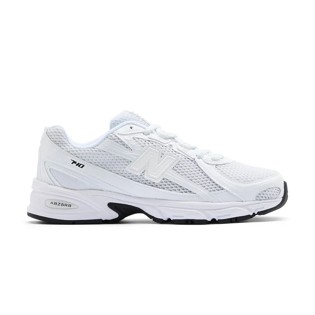 Trend-setting 740 'NB White Black'