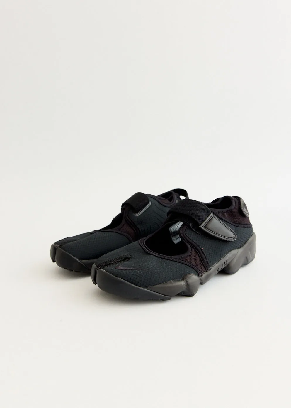 Breathable Design Women's Air Rift Breathe 'Black' Sneakers