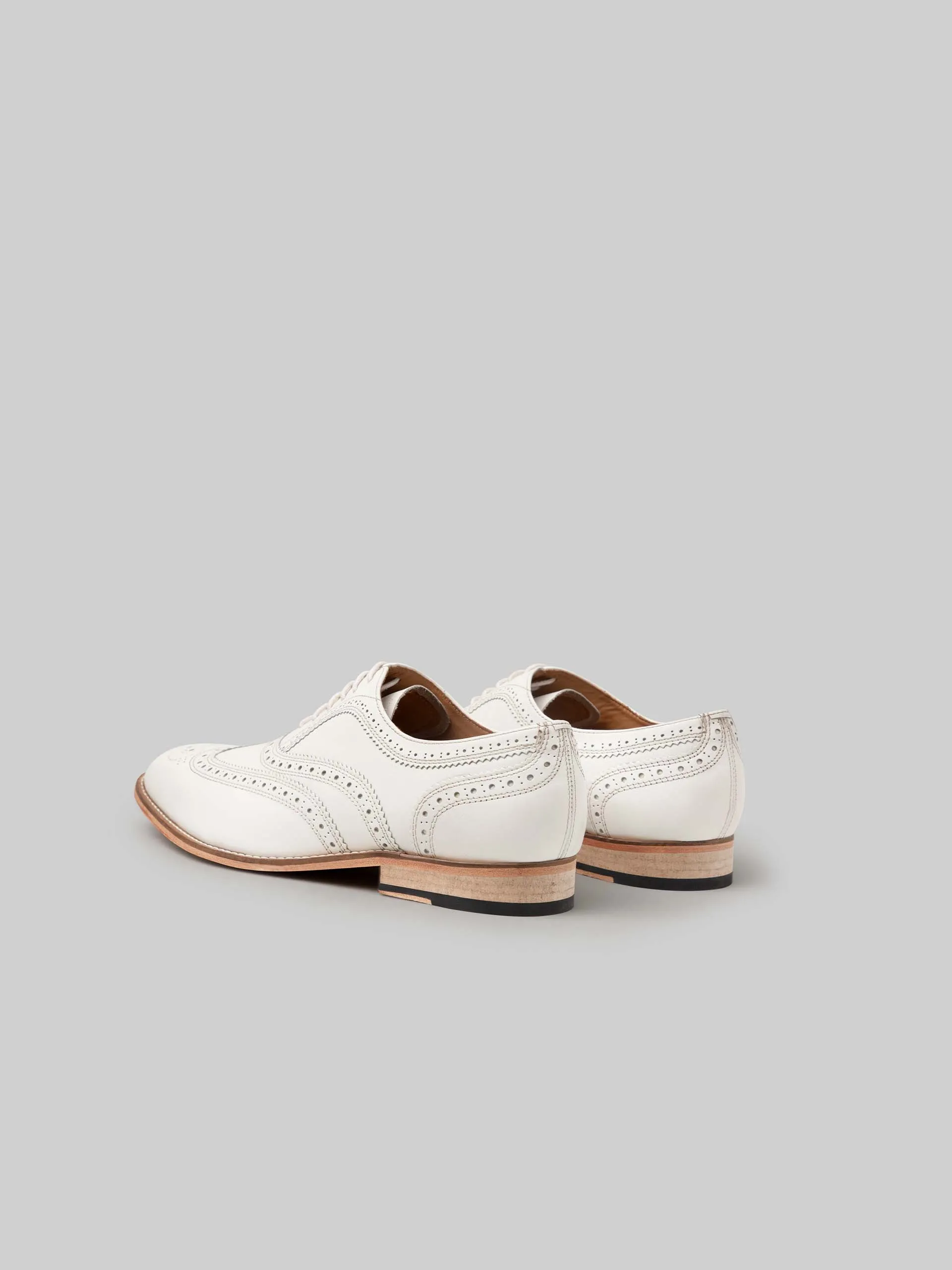 Adrian Wingtip Oxford - White Smart Casual Look Travel Comfort