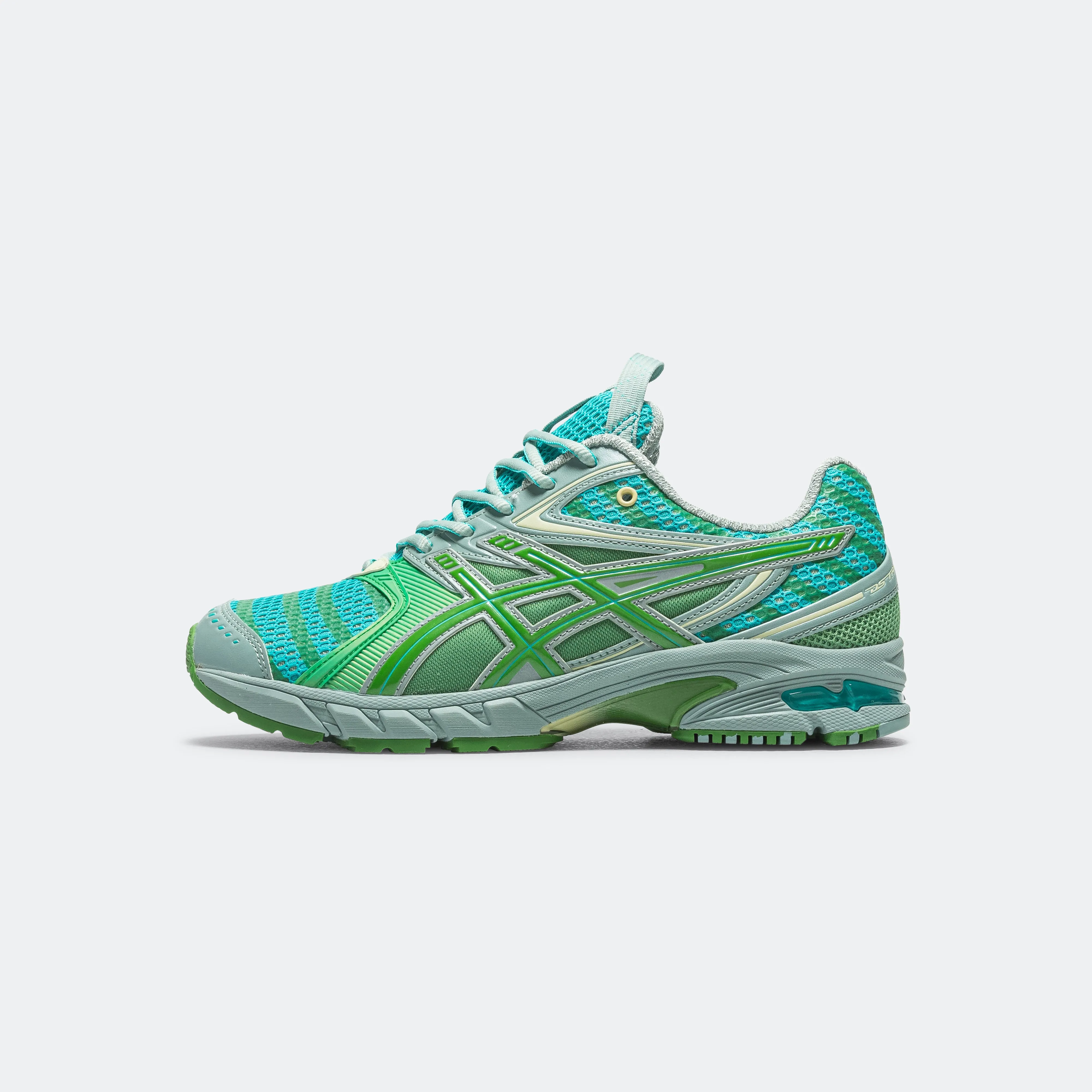 UB9-S GEL-DS Trainer 14 - Waterfall/Lichen Rock Seamless Motion Efficiency Agility Focus