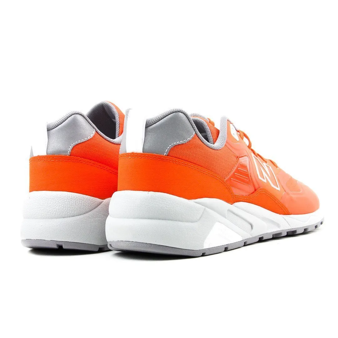 NEW BALANCE LIFESTYLE RE-ENGINEERED RED REVLITE MRT580TR low - arch - feature shoes running in a plateau shoes