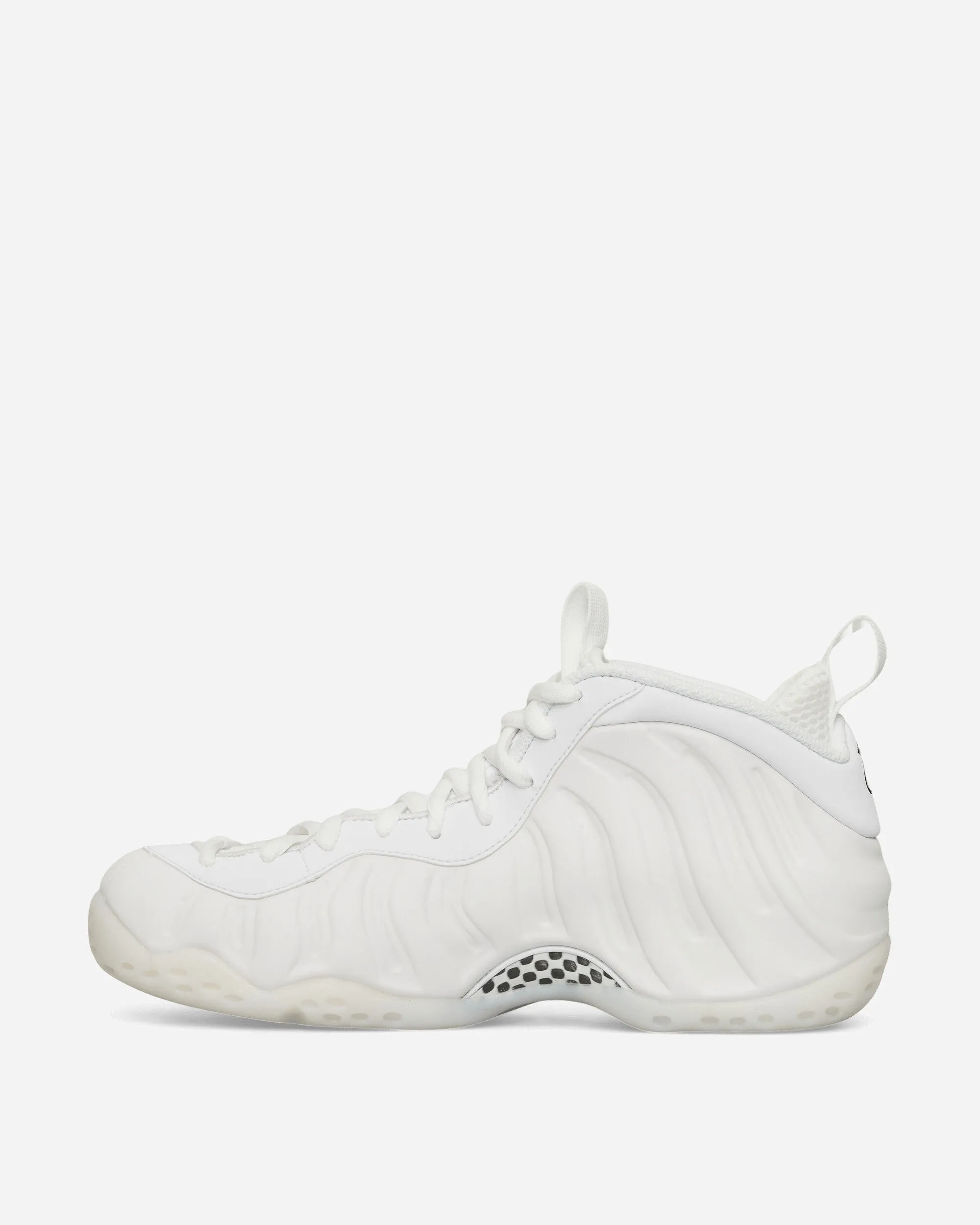 Air Foamposite One Sneakers Triple White Flex grooves Grip Step