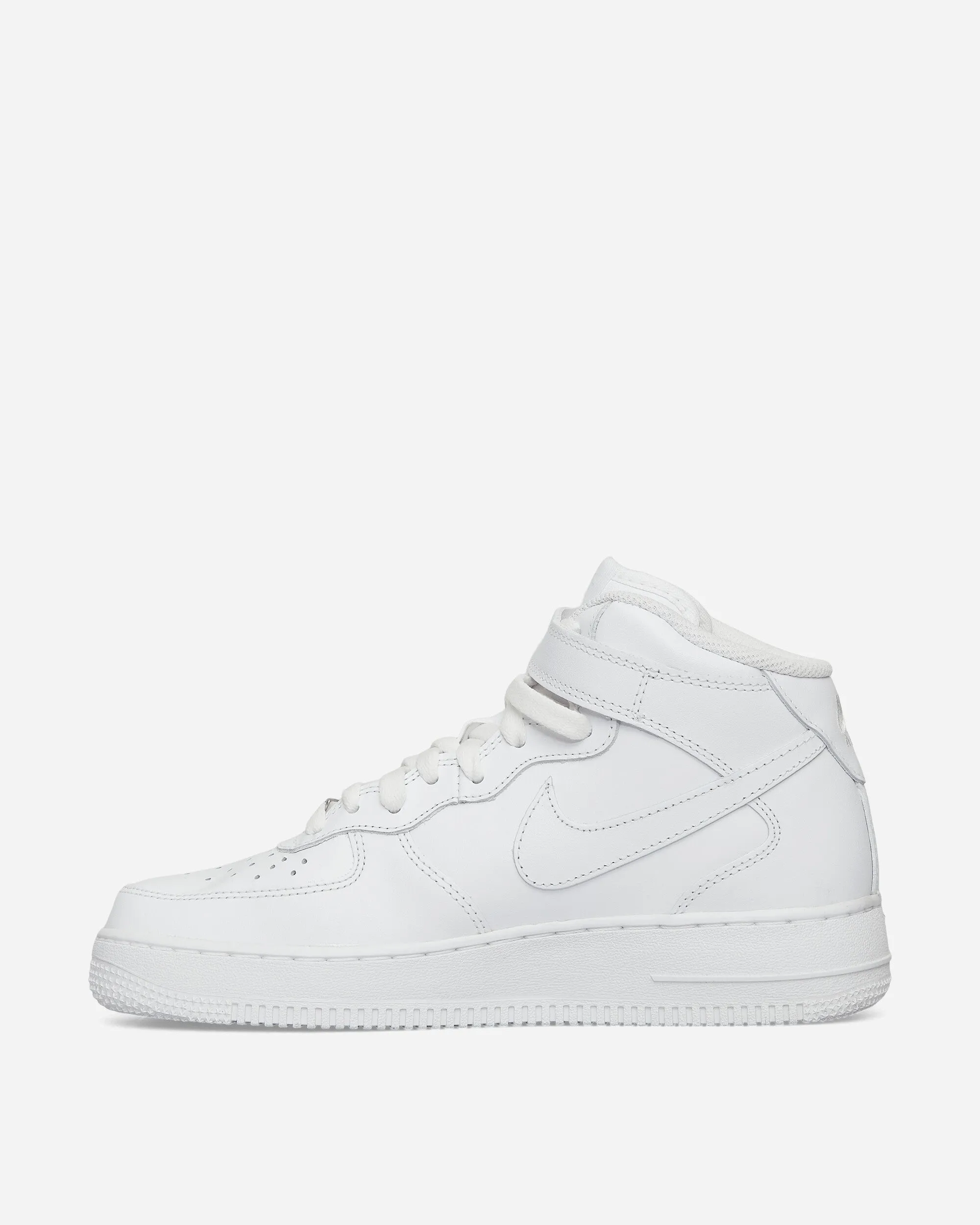 Explore City Dry Steps Air Force 1 Mid '07 Sneakers White