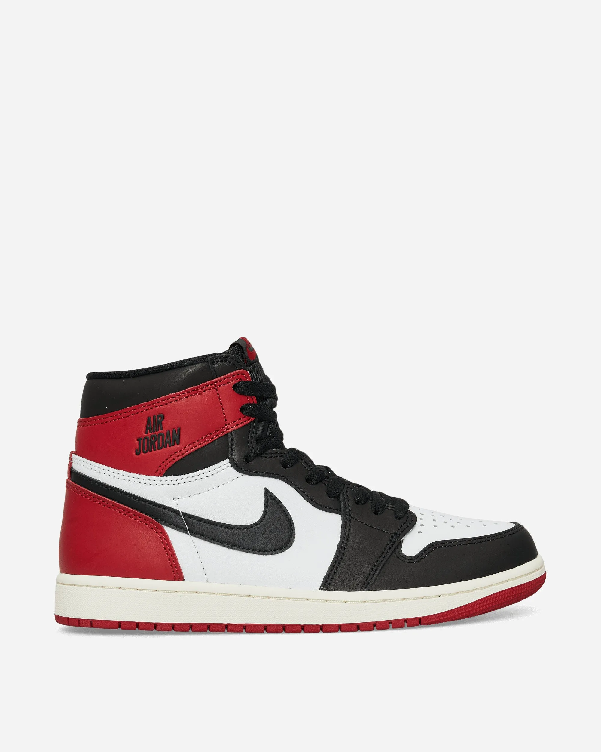 Air Jordan 1 High OG Sneakers Black Toe Short Walk