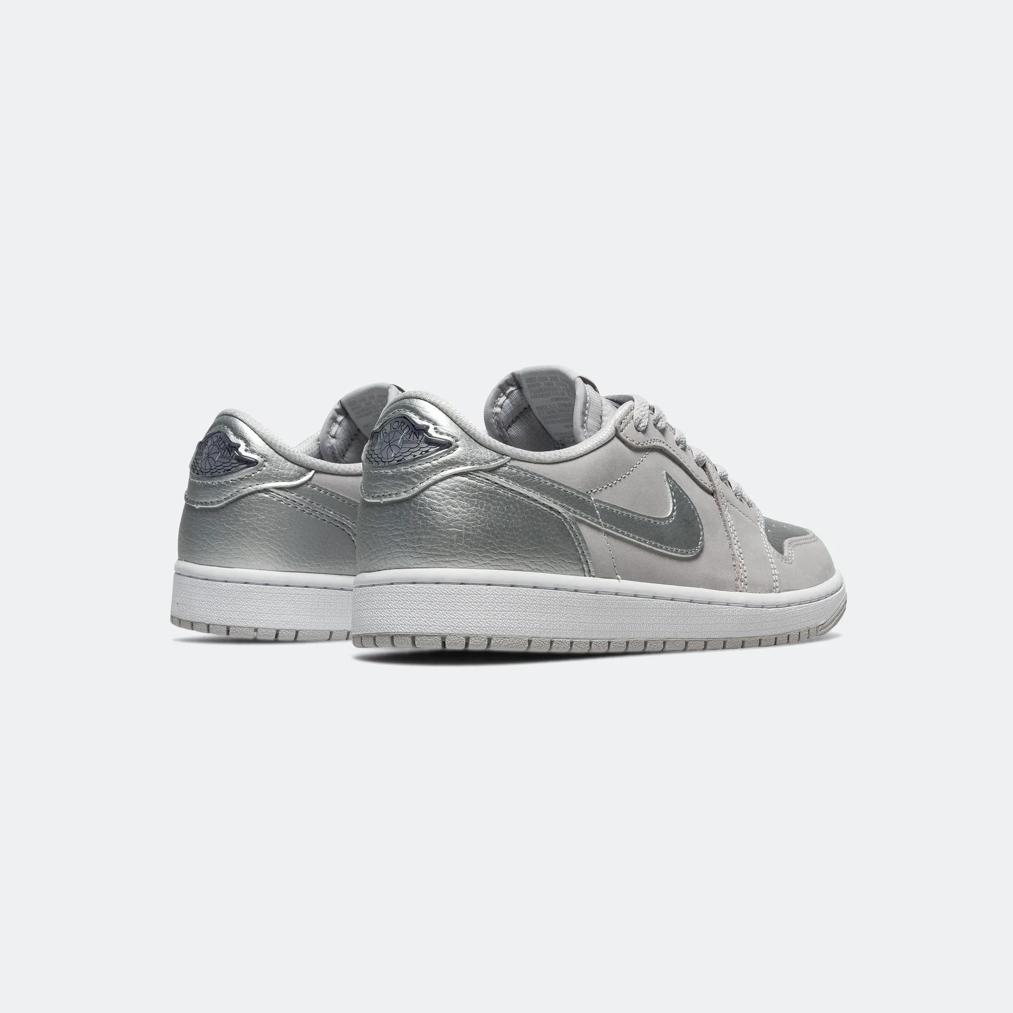 Stretch Step Hyper Responsive Cushioning Air Jordan 1 Low OG - Neutral Grey/Metallic Silver-White