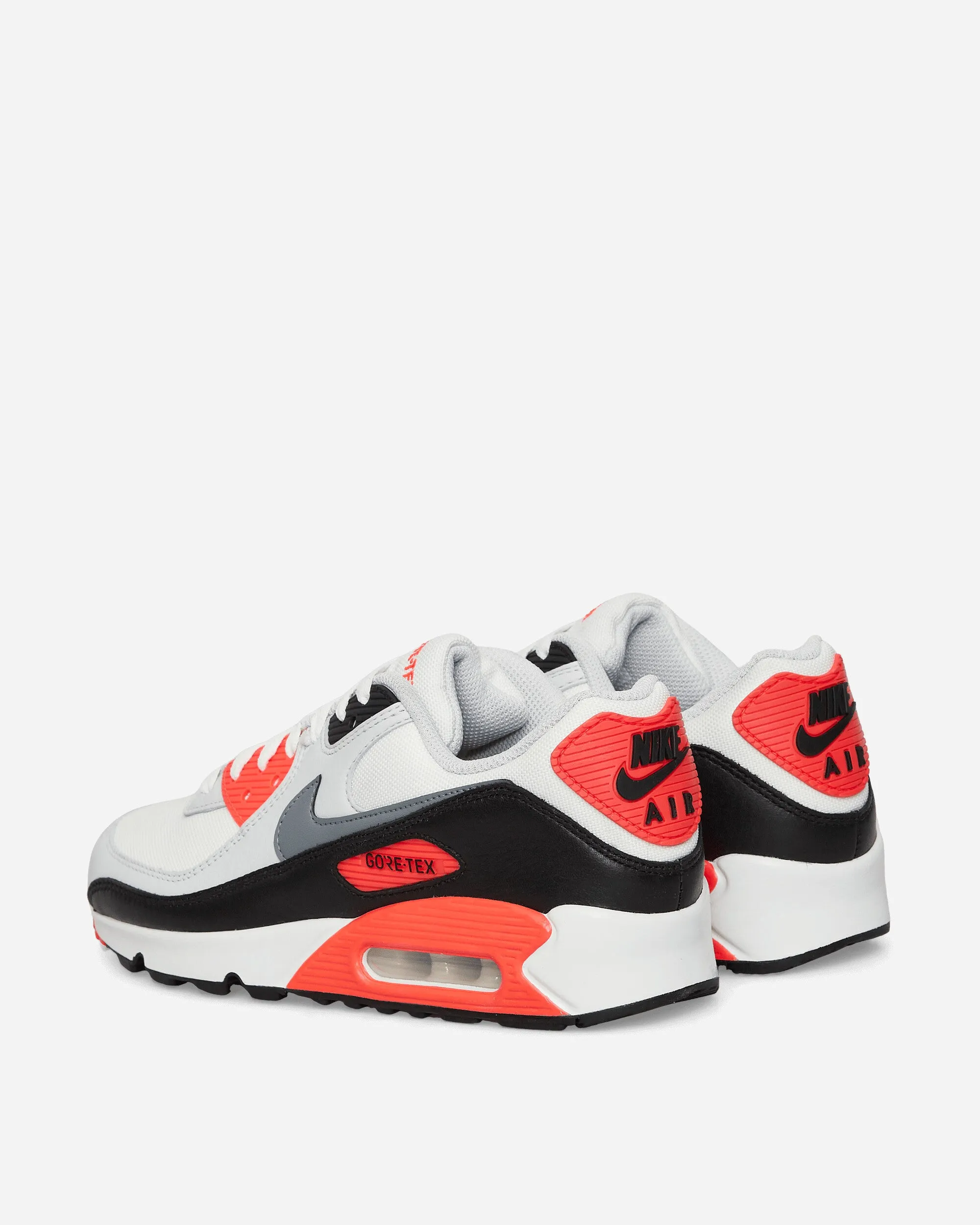 Air Max 90 GORE-TEX Sneakers Summit White / Bright Crimson / Black / Cool Grey Plain look Quick Slide