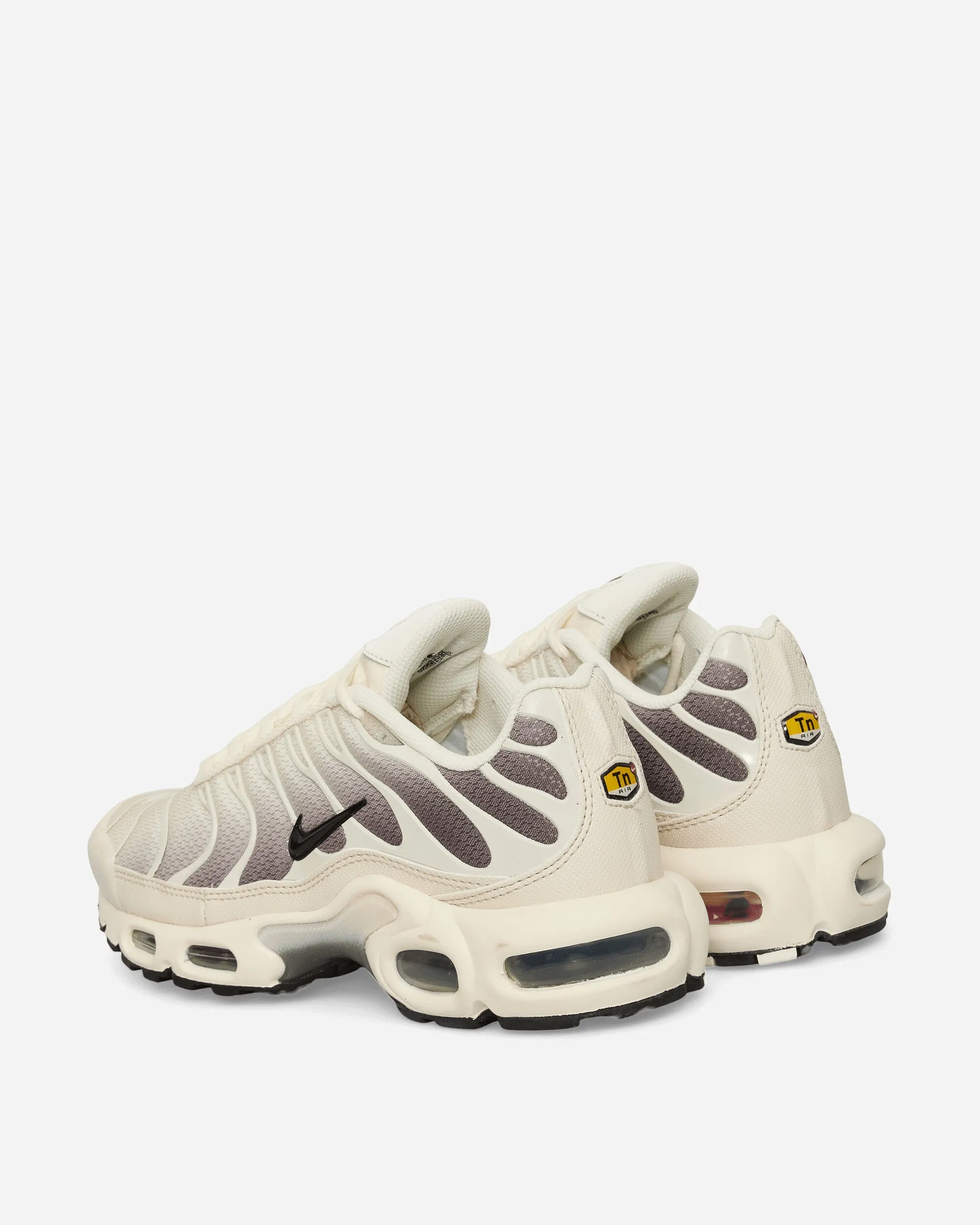 Air Max Plus Sneakers Light Orewood Brown / Black Port Walk Pass Hike
