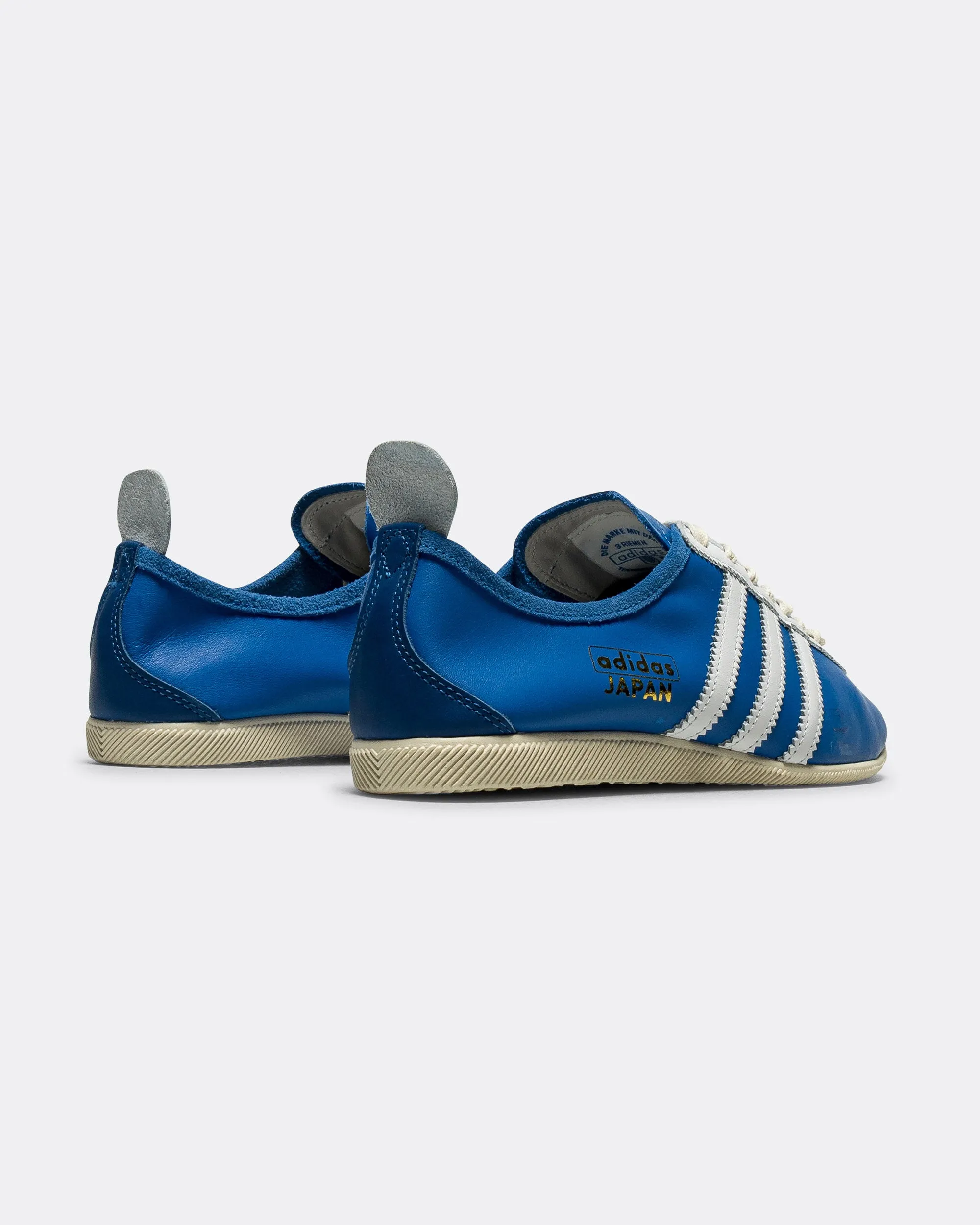 Luxurious Comfort Japan - Bright Royal/Footwear White-Cream White
