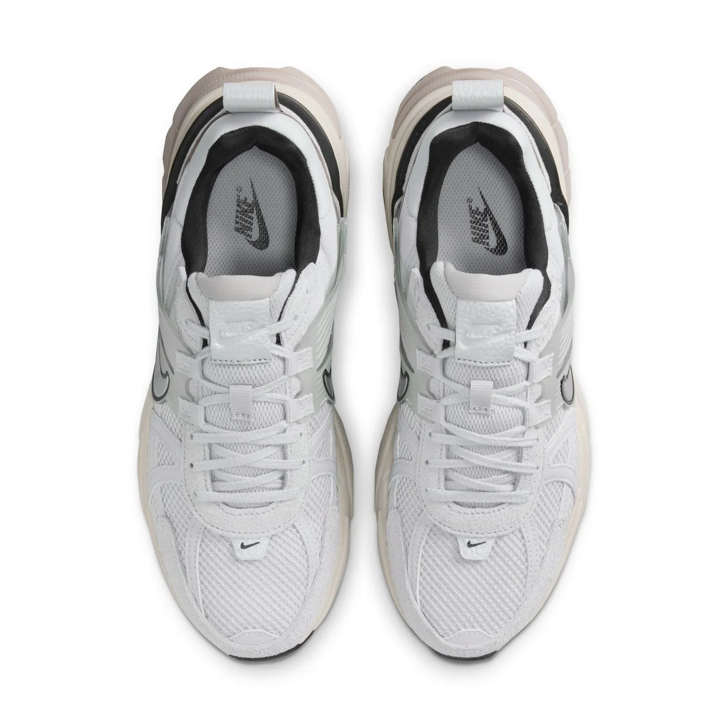 SoftMaterial Wmns V2K Run 'Pure Platinum Chrome'