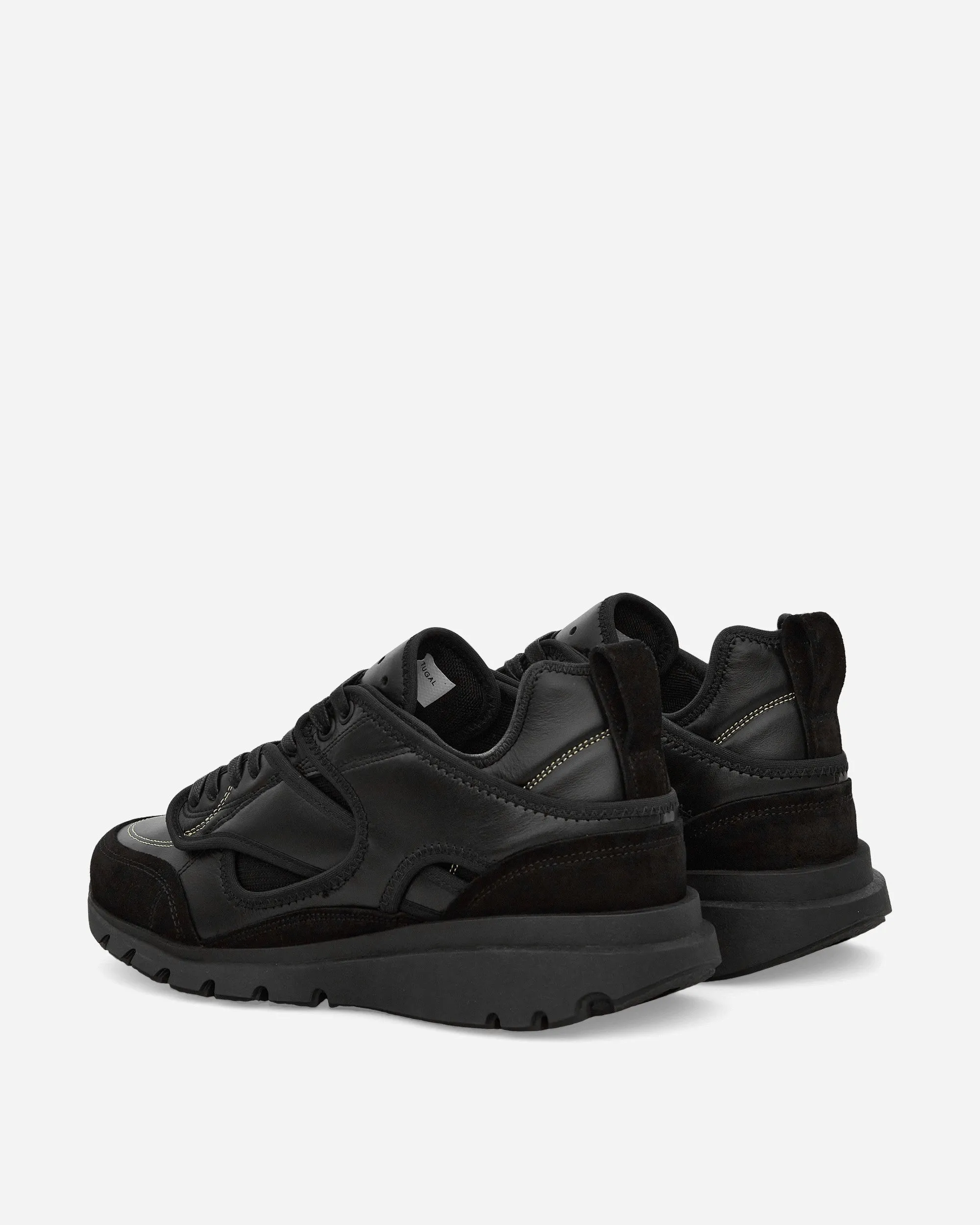 Aurora Runner Sneakers Black City Adventure Summit Run