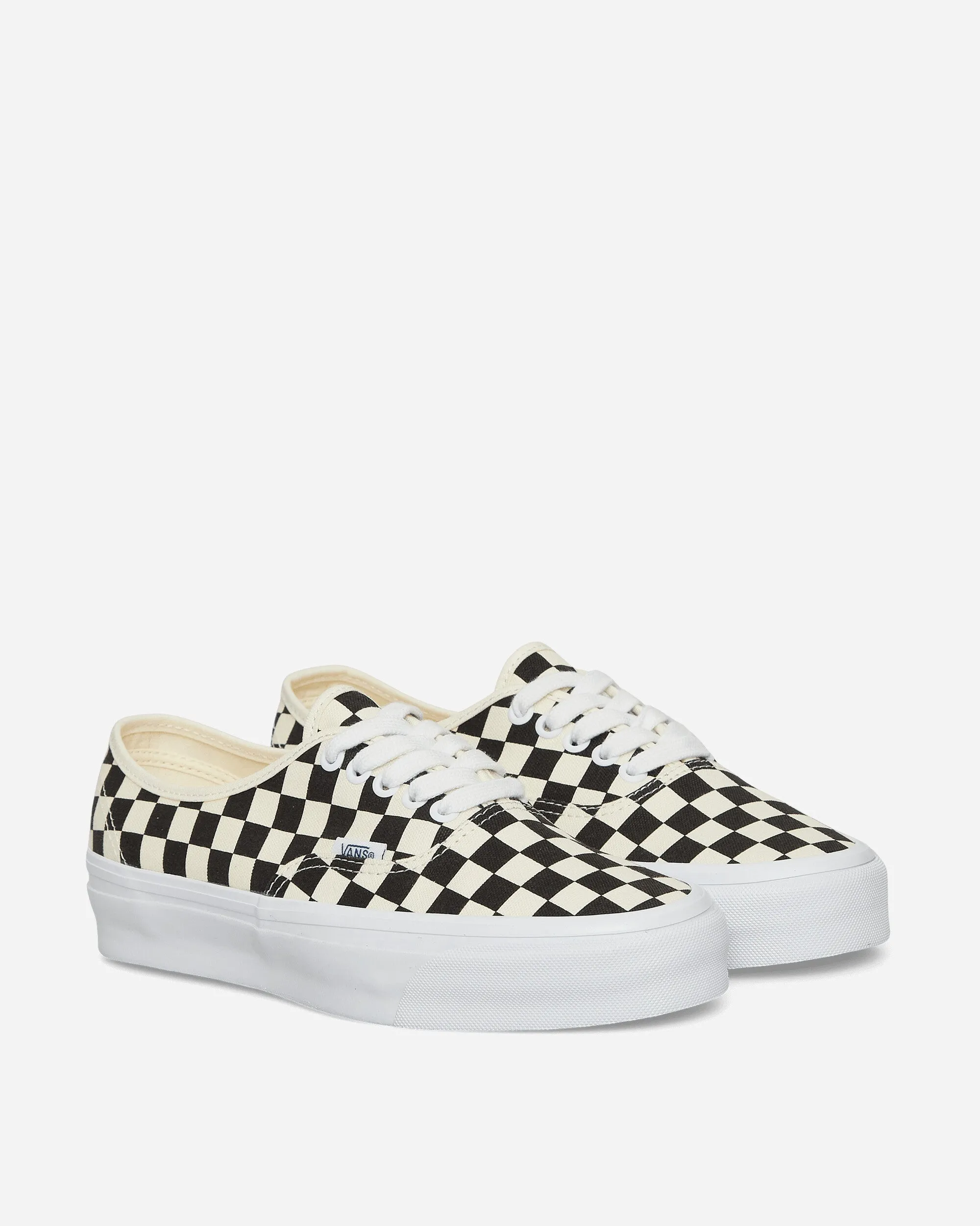 Wear Anywhere Authentic LX Reissue 44 Sneakers Black / Off White