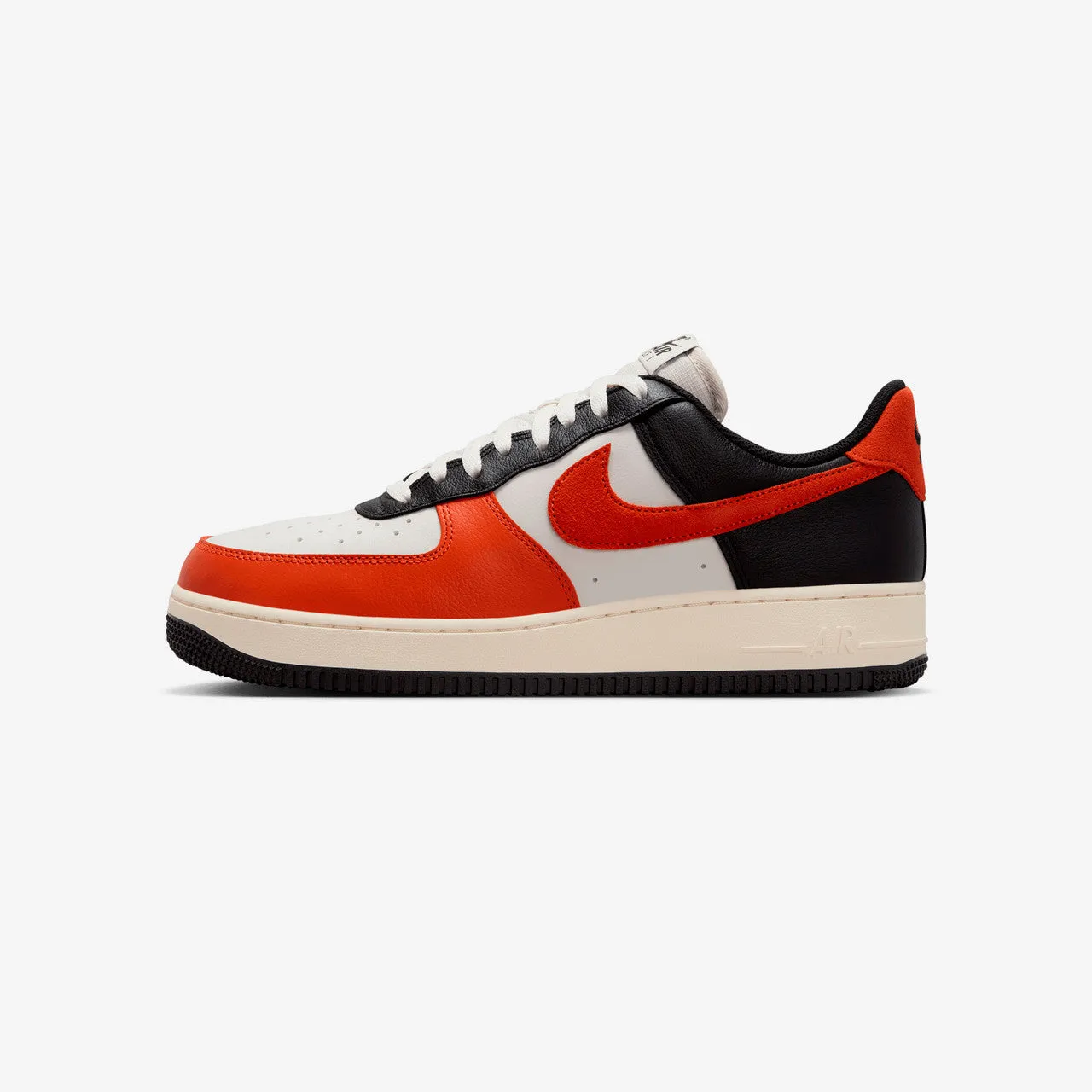 Air Force 1 '07 LV8 Strong Traction