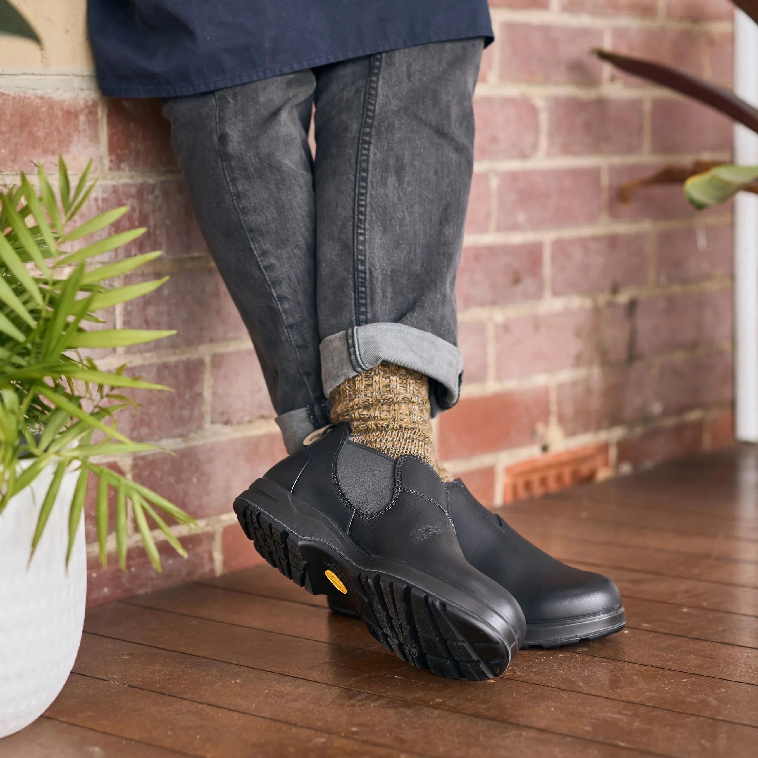 Blundstone All-Terrain Shoe Black - 2380 Quality Wear Cushioned Insole