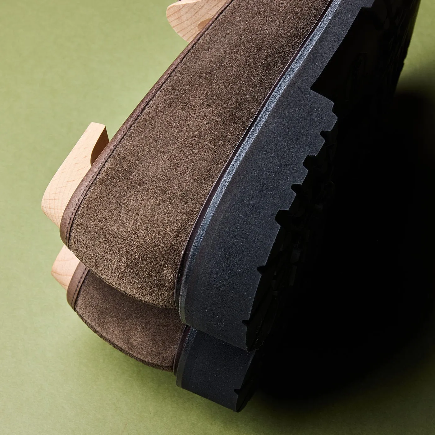 Boston 2 Slate Suede Golf Course