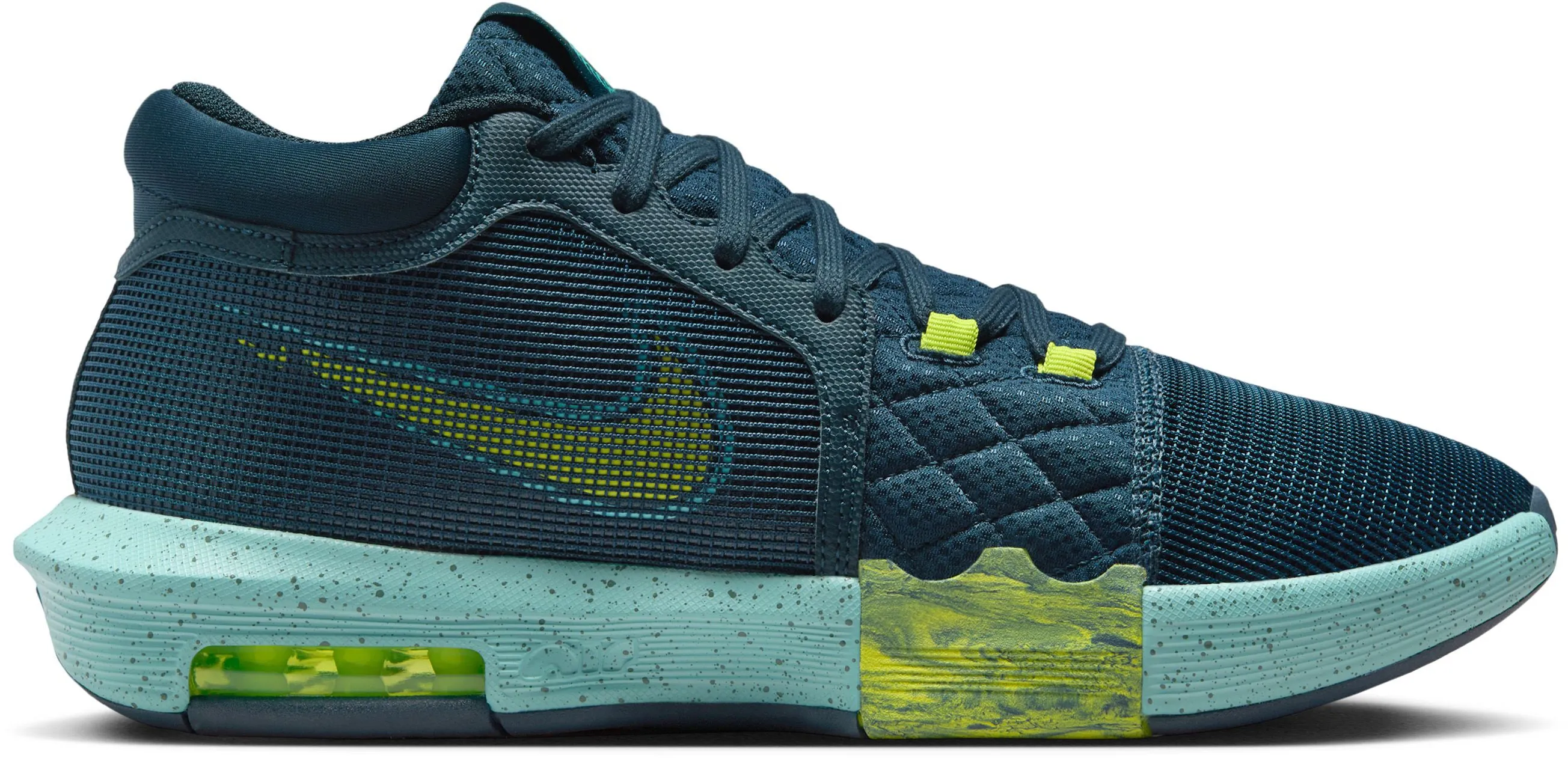 Off Court Moisture Wicking Liner LeBron Witness 8 Men's Basketball Shoes