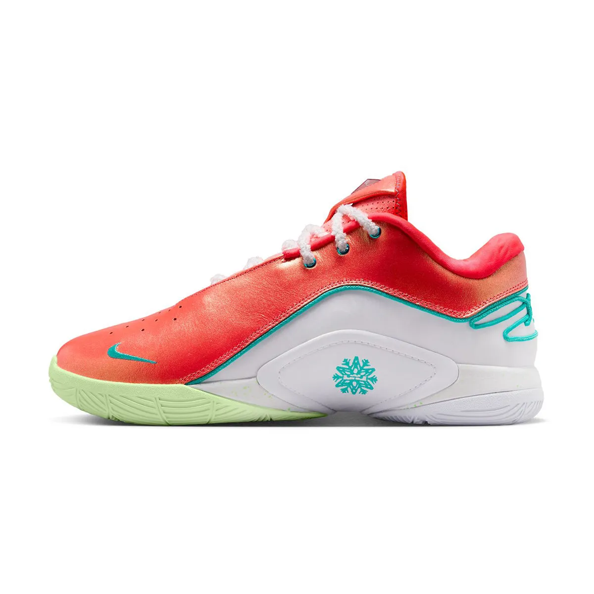 Natural Grip Track ready Lebron XXII Ep 'Christmas'