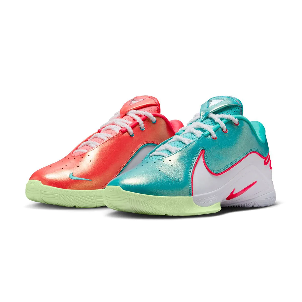 Everyday Fit Molded Heel Lebron XXII Ep 'Christmas'