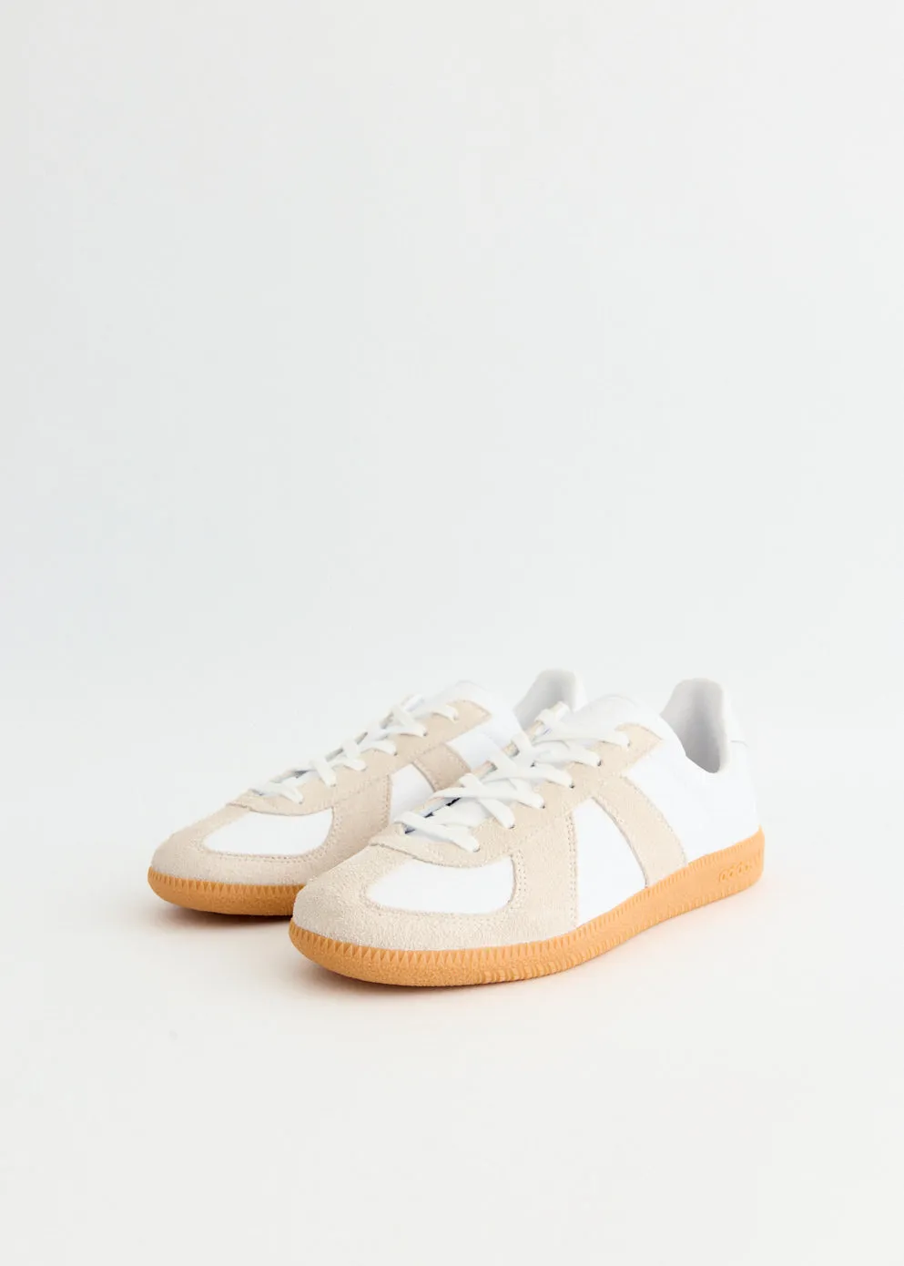 BW Army 'White' Sneakers Bounce Back Chill Mood