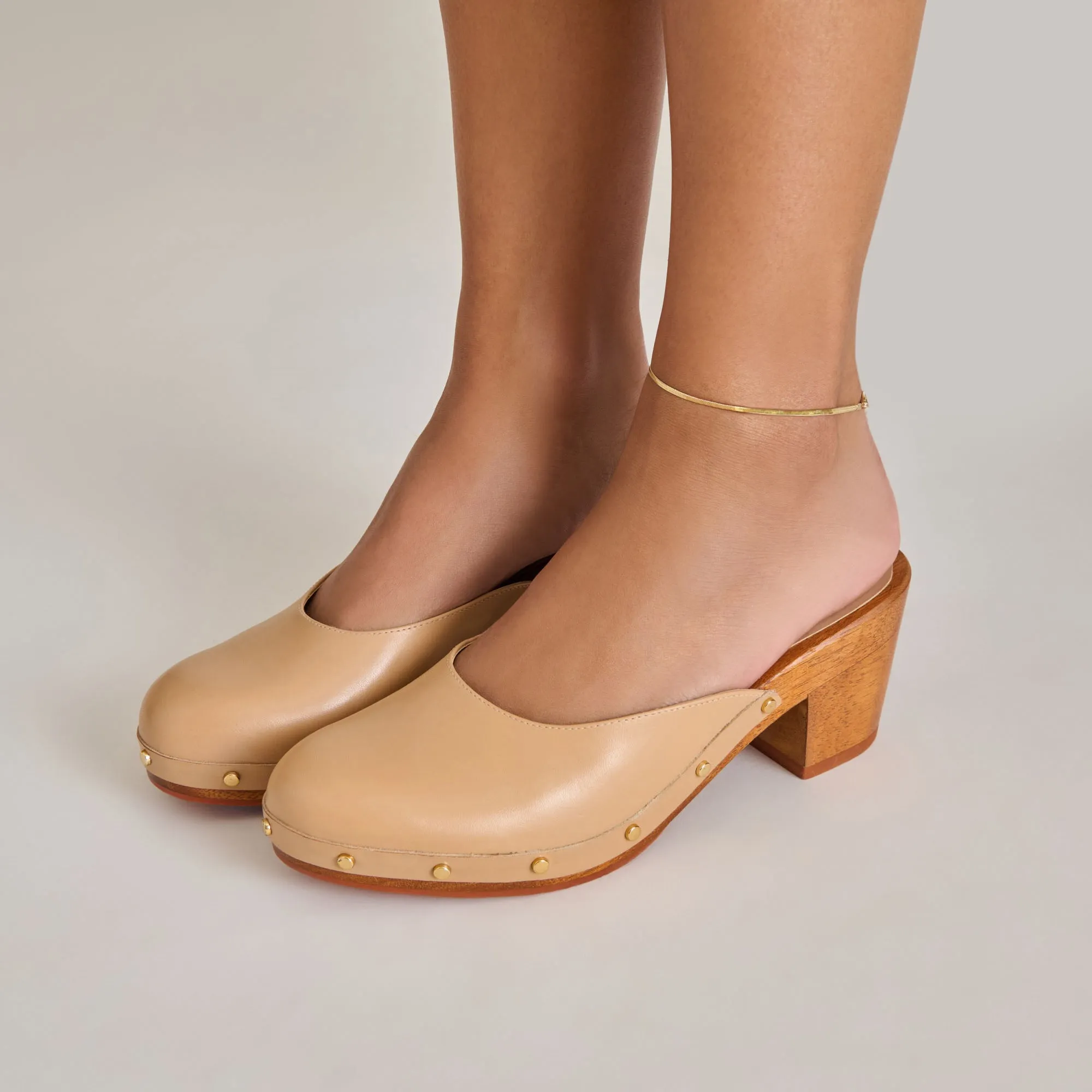 Sophisticated CAMYN HEELS CAFE LEATHER