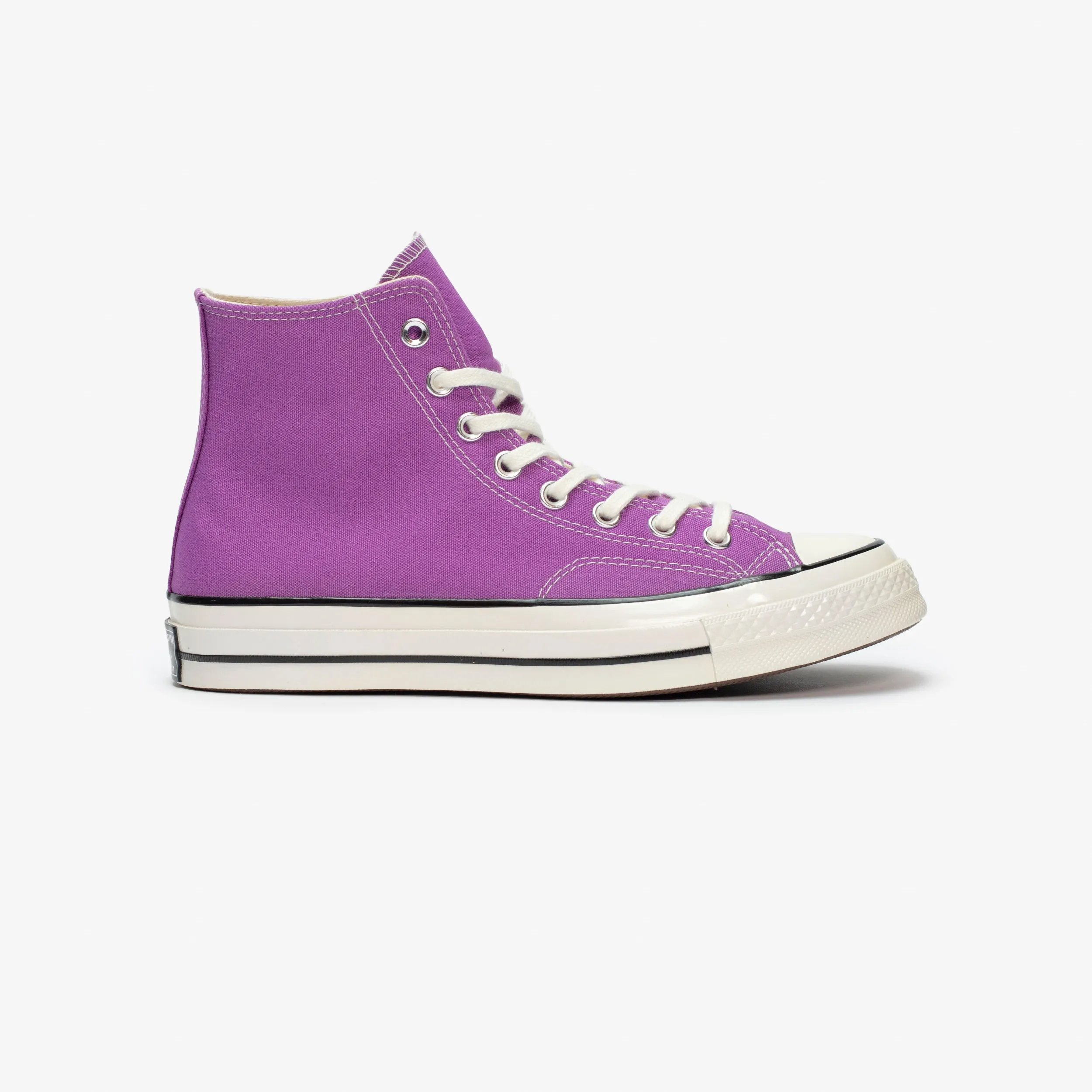 Reinforced Seams Comfortable Movement Chuck 70