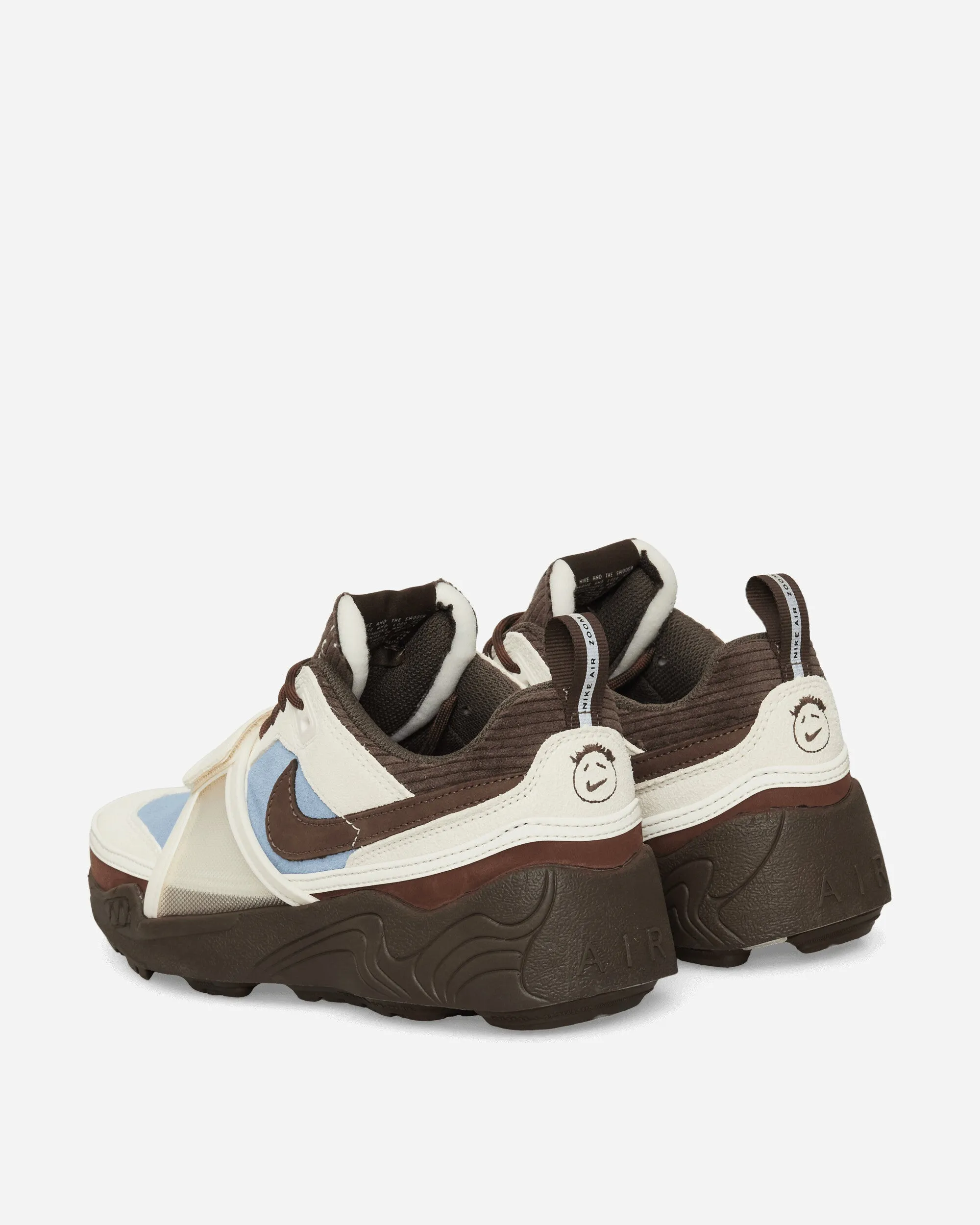 Travis Scott Zoom Field Jaxx Sneakers Pale Ivory / Leche Blue Slim Design