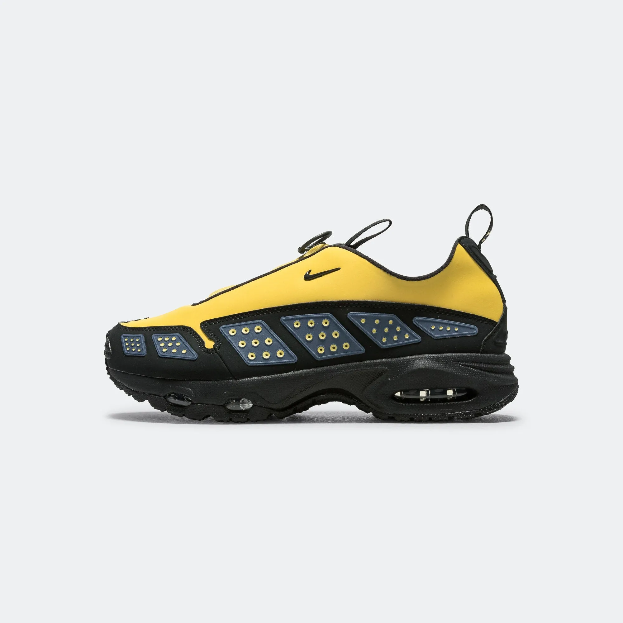 Minimal Style Womens Air Max SNDR - Saturn Gold/Off Noir-Diffused Blue-Black