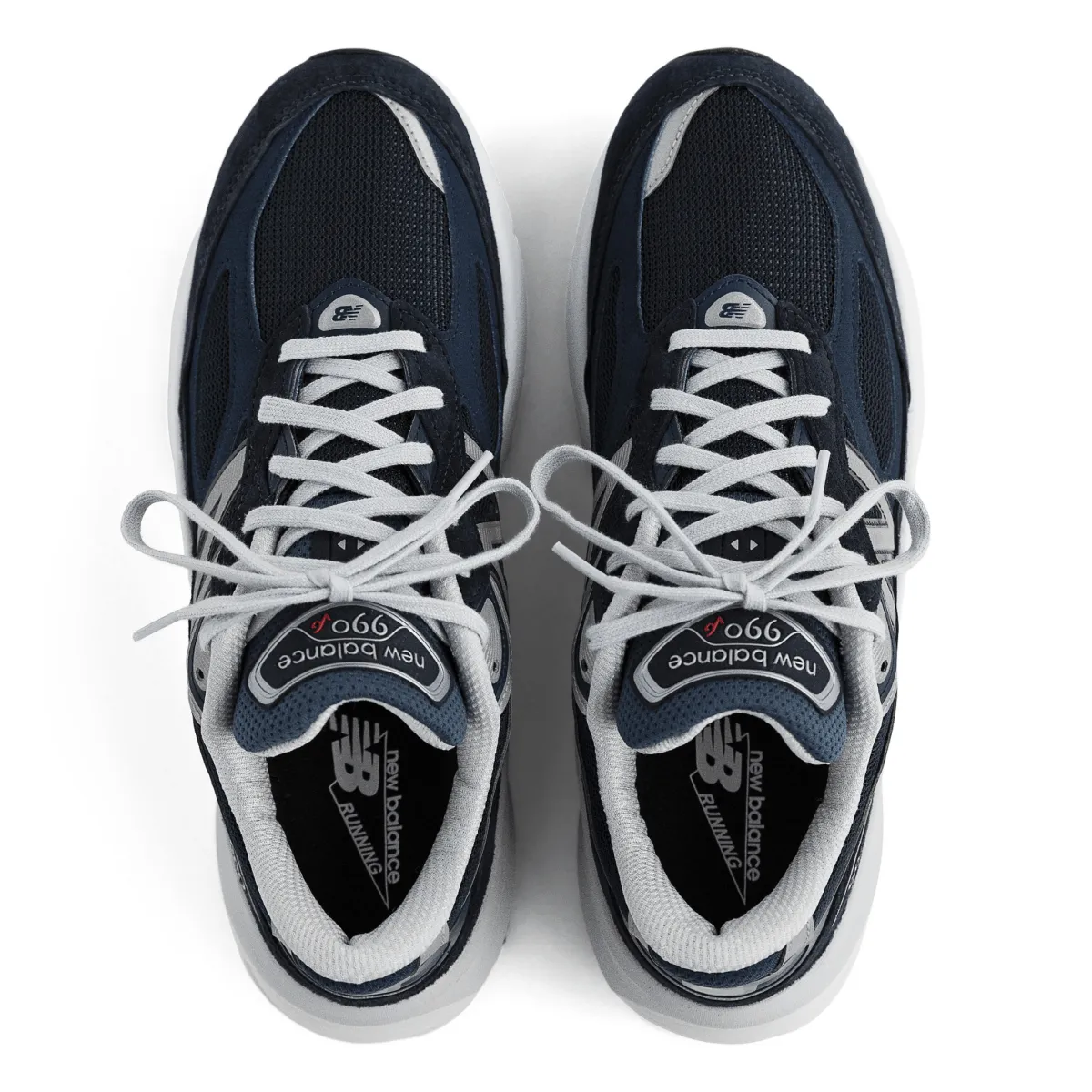 New Balance Men's M990NV6 Navy/White Travel Mood daily life