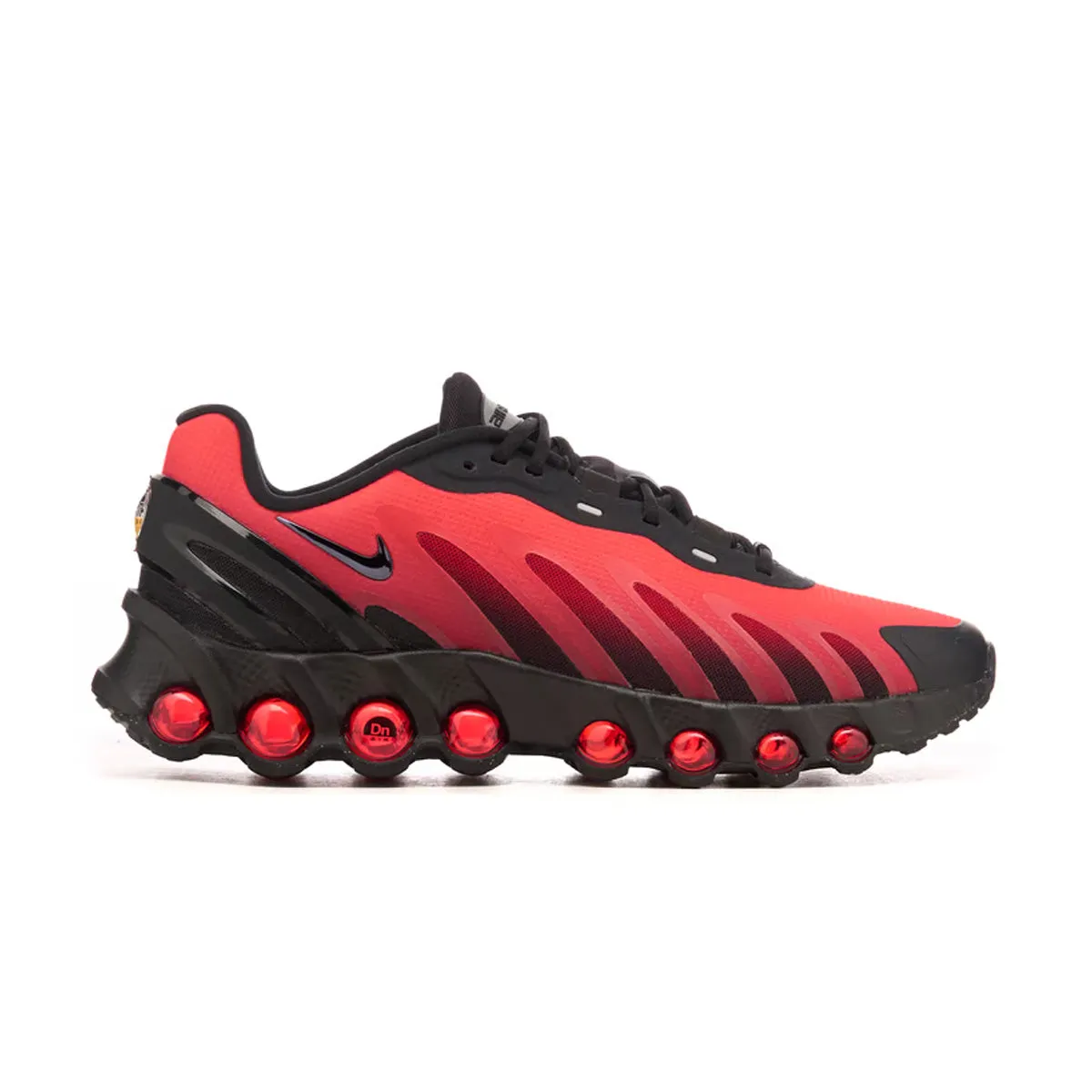 Steady walk Air Max Dn8 'Black Bright Crimson'