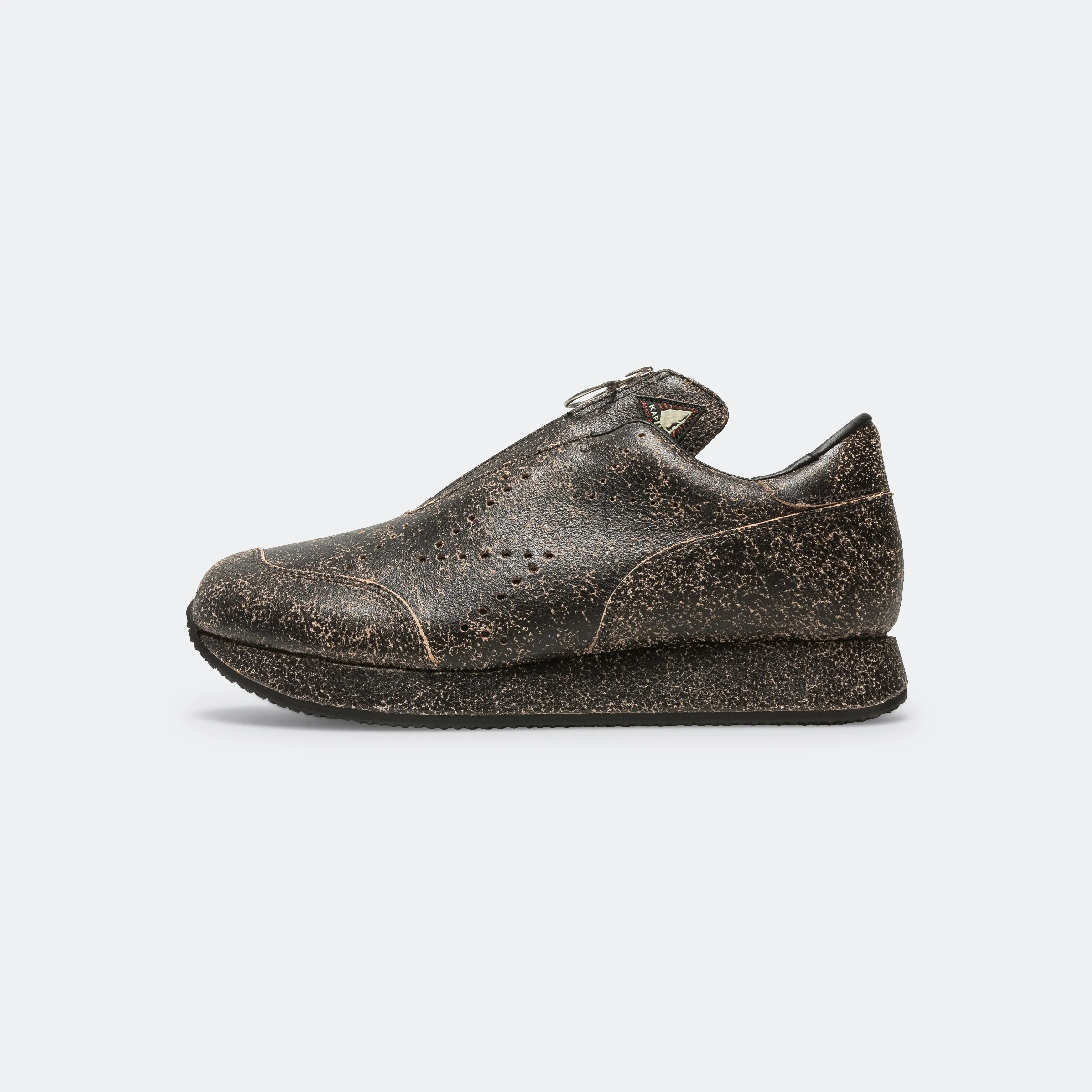 Motion Fit MemoryFoamInsole Crack Leather SPARROW Sneaker - Black