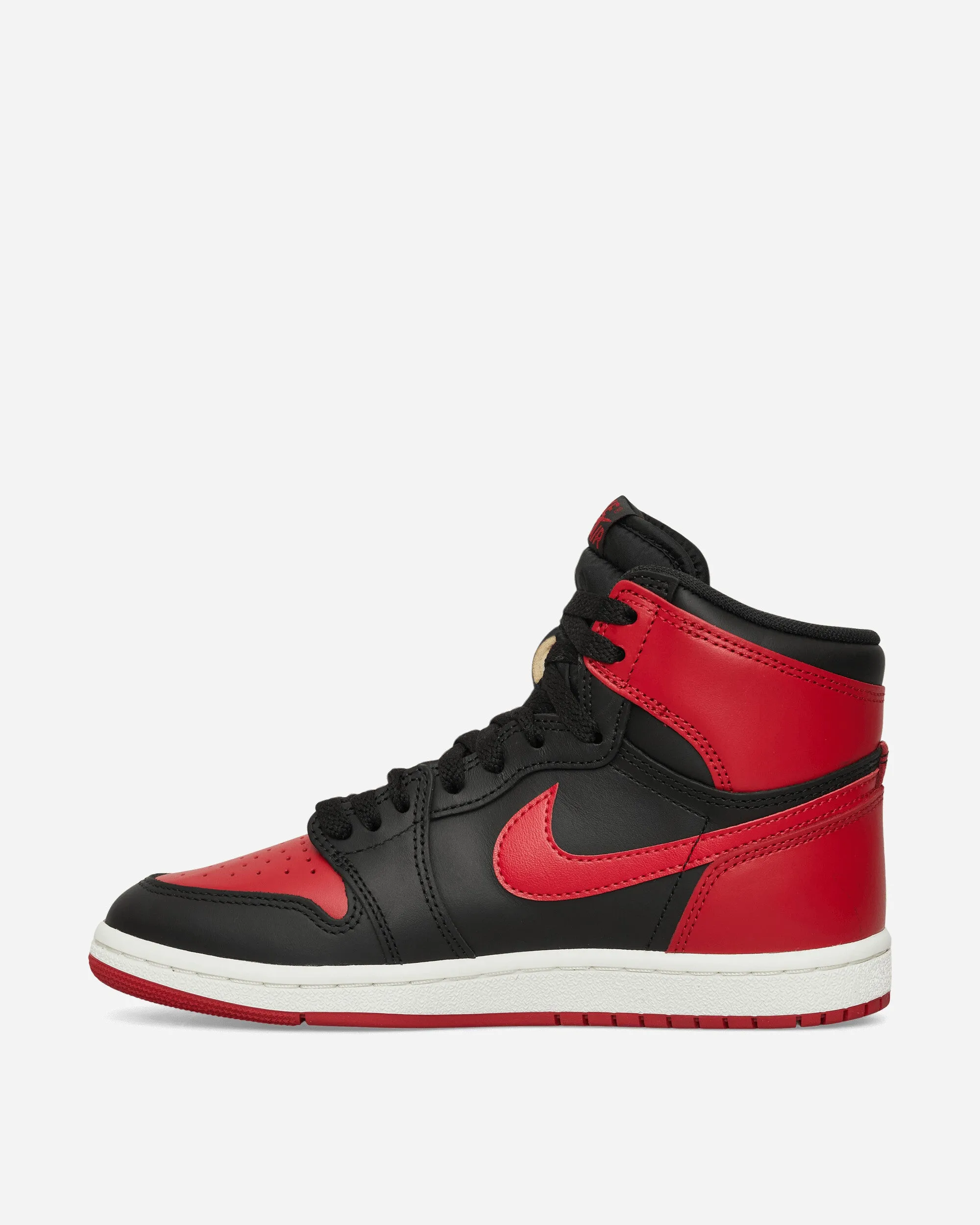 Air Jordan 1 High '85 Sneakers Black / Varsity Red Planet Step