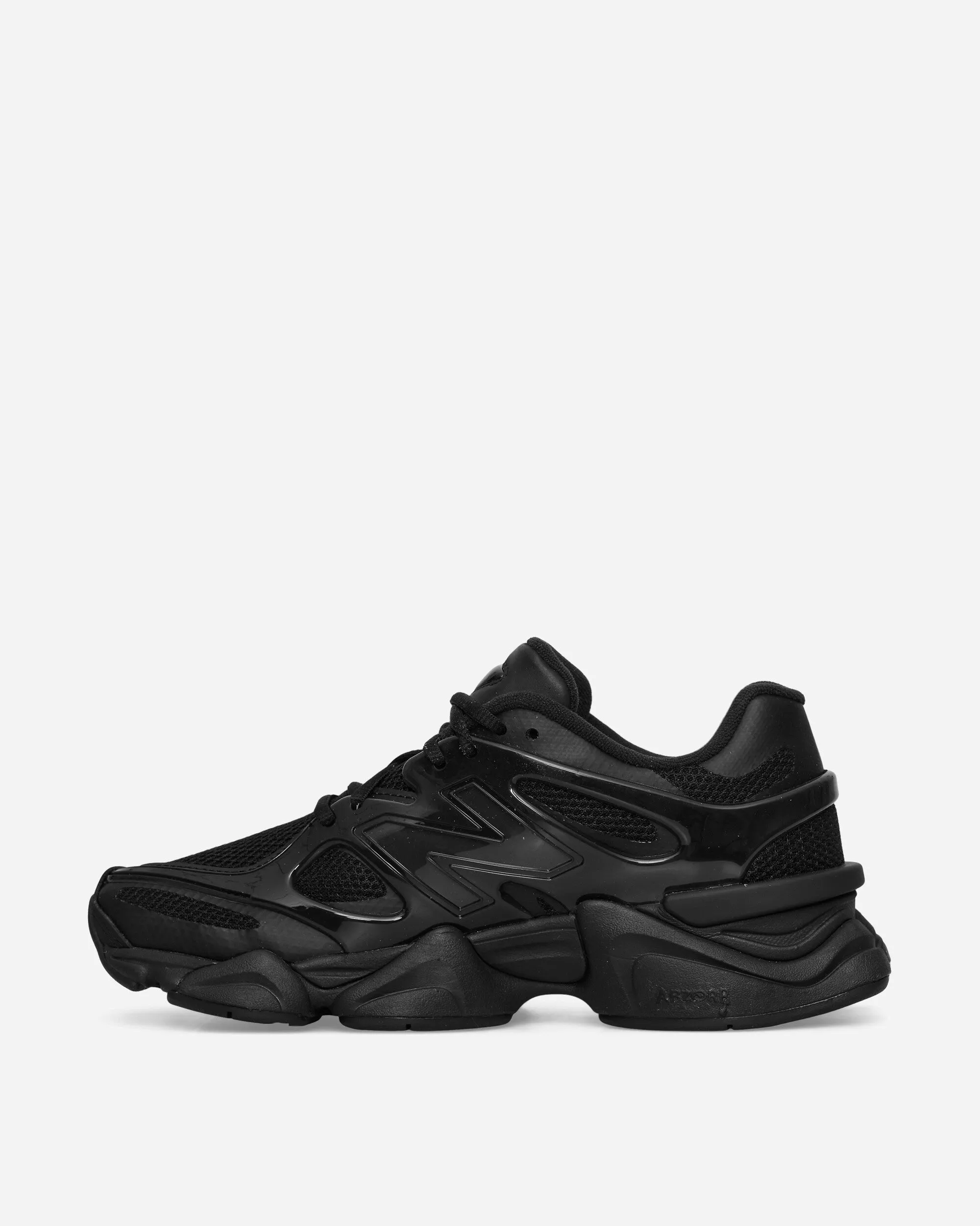 Flat Finish 9060 Sneakers Triple Black