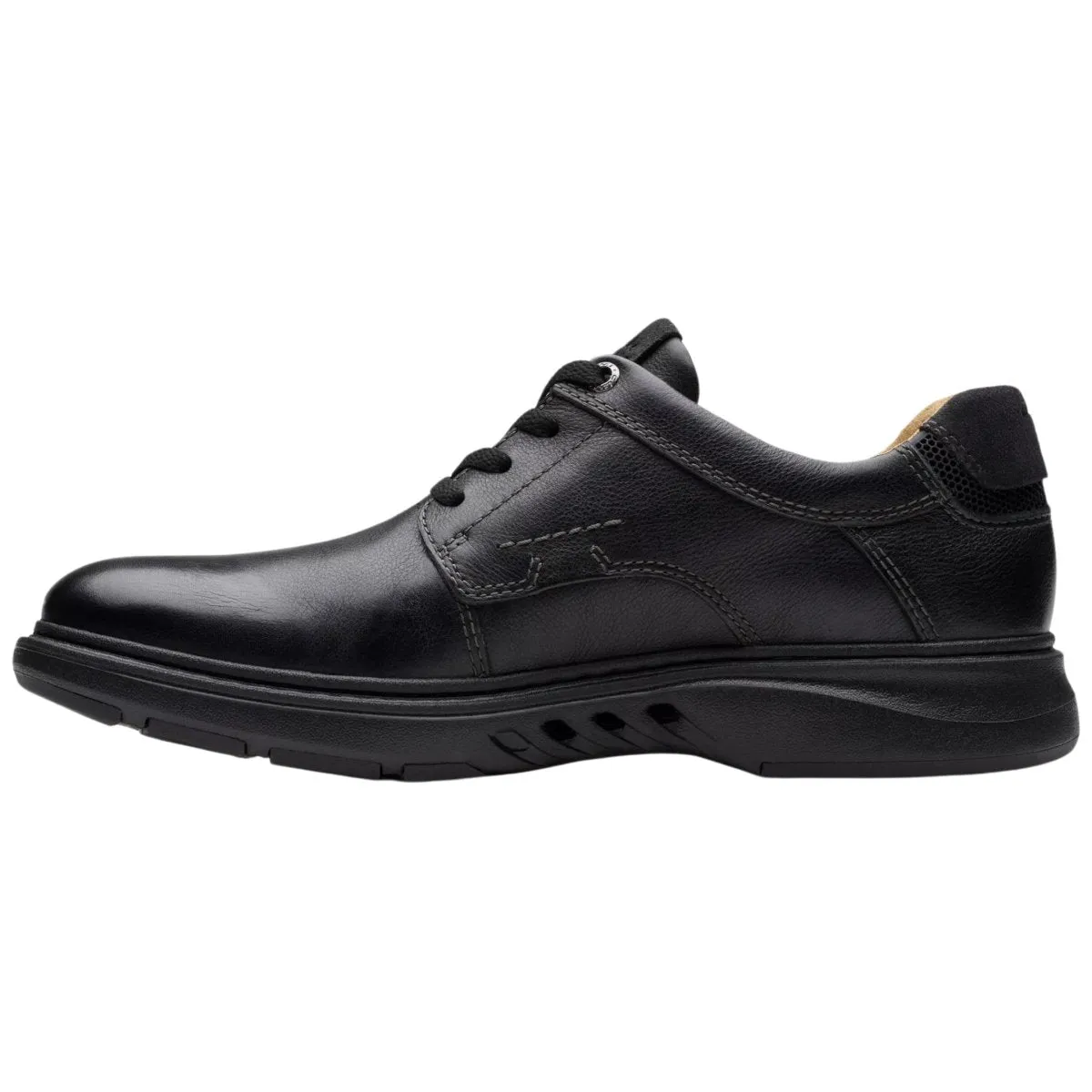 Clarks Men's Un Briley Pace Black Leather Cush Feel Cushioned Midsole