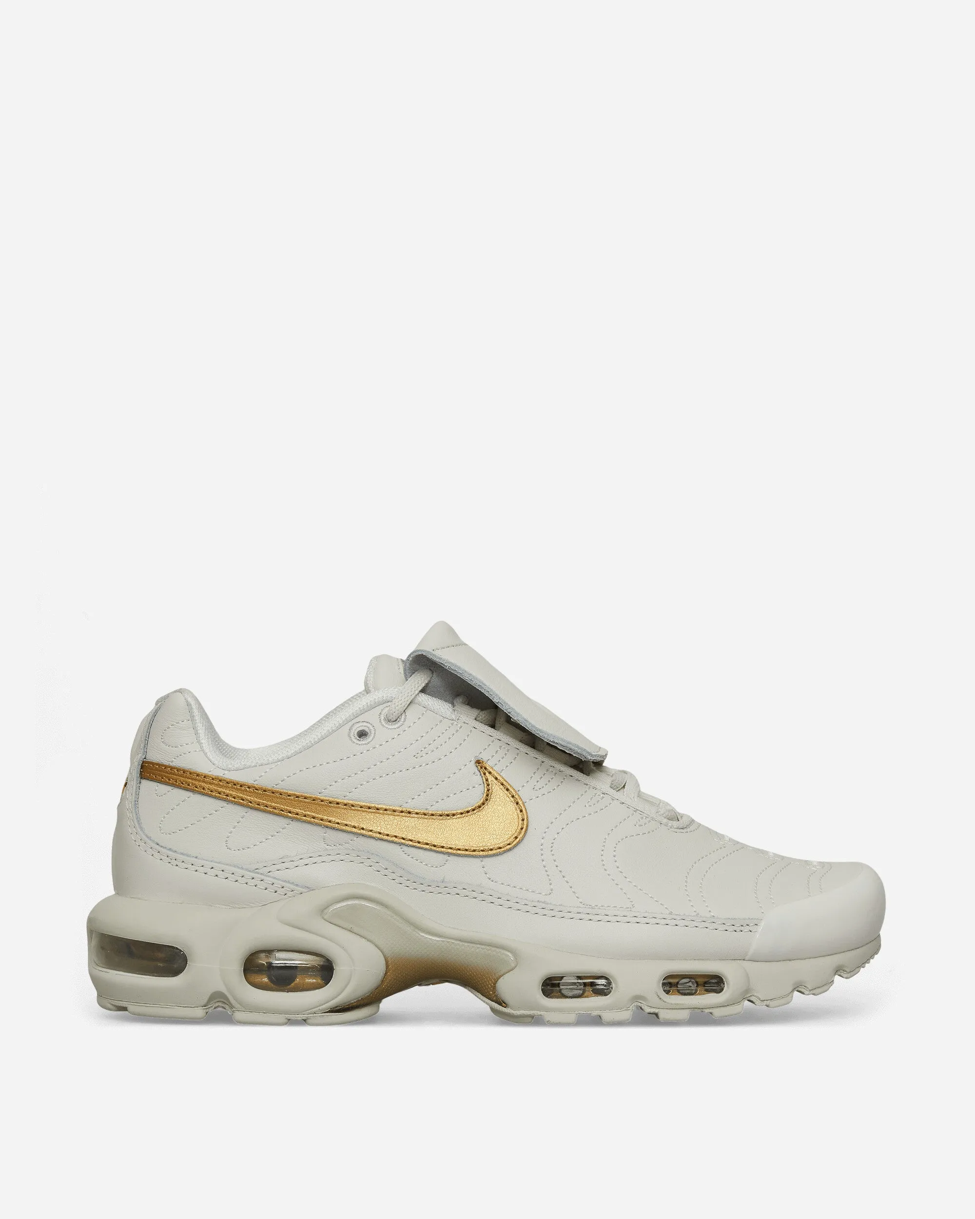 Relaxed Design Urban Choice Air Max Plus TNPO Sneakers Phantom / Metallic Gold
