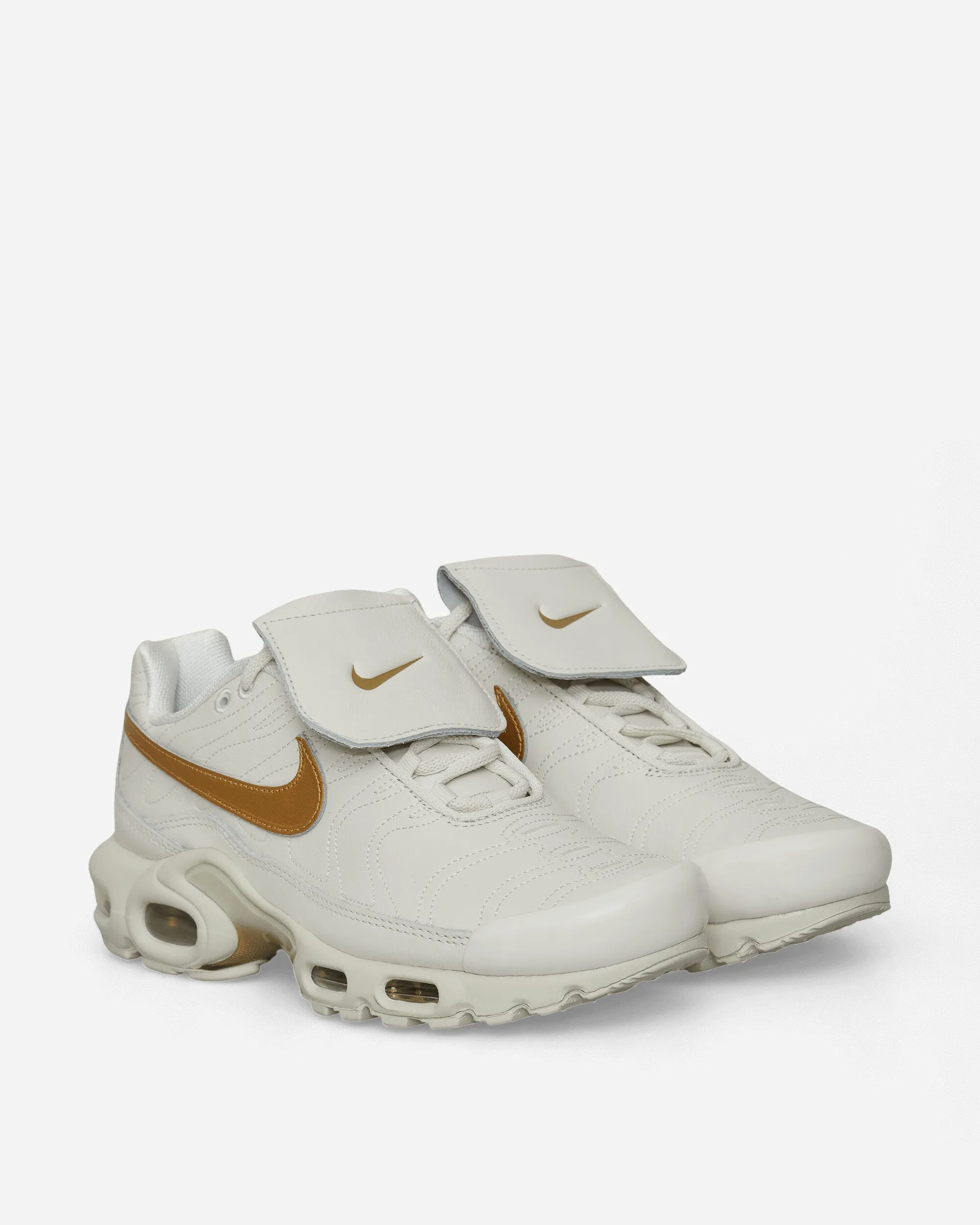 Edge Hike Air Max Plus TNPO Sneakers Phantom / Metallic Gold