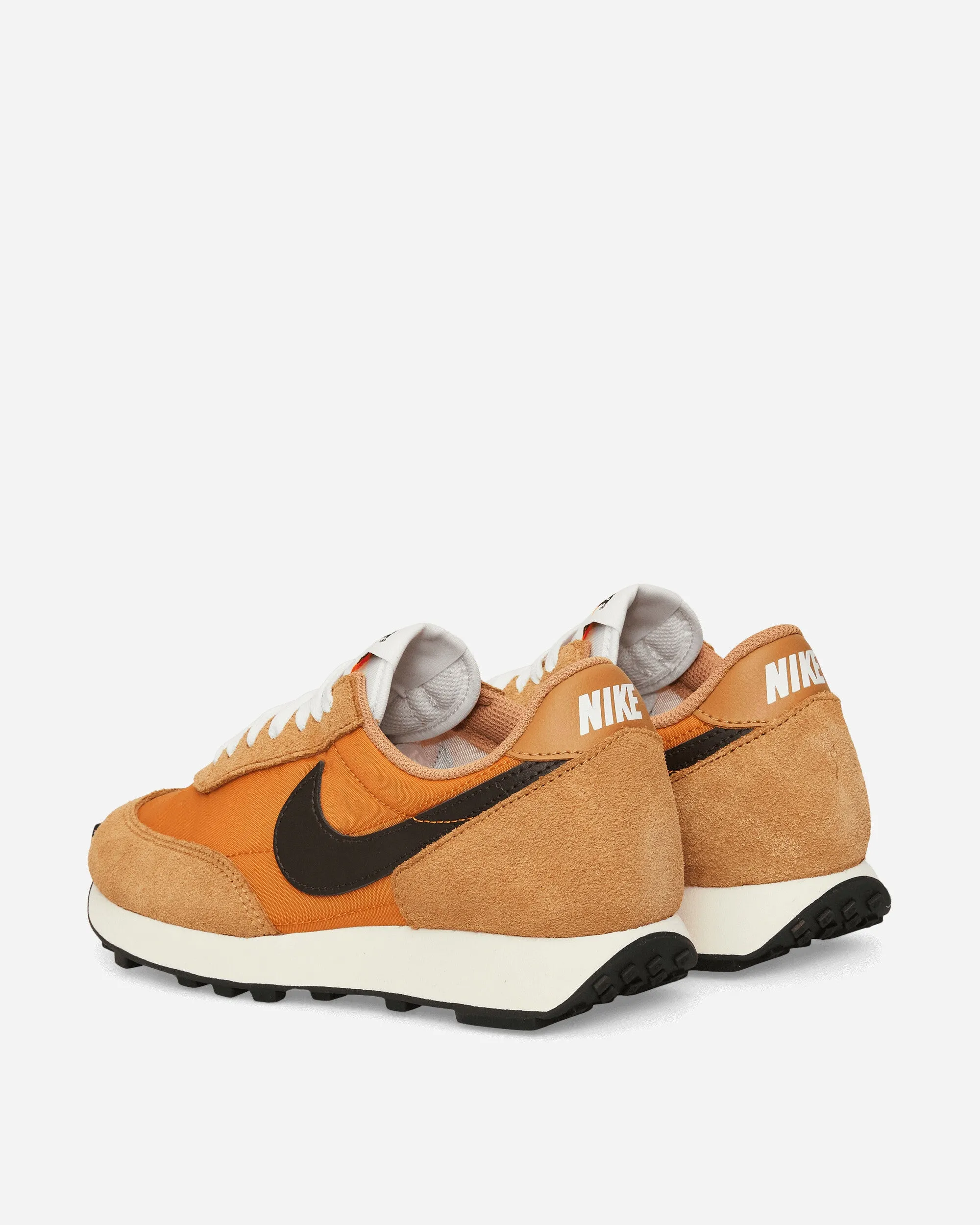 Daybreak Sneakers Flax / Velvet Brown Punch Step