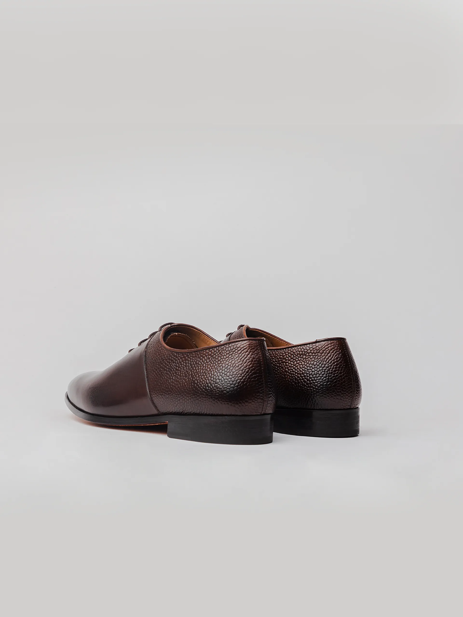 Nomad Textured  Oxford - Dark Brown Simple Style
