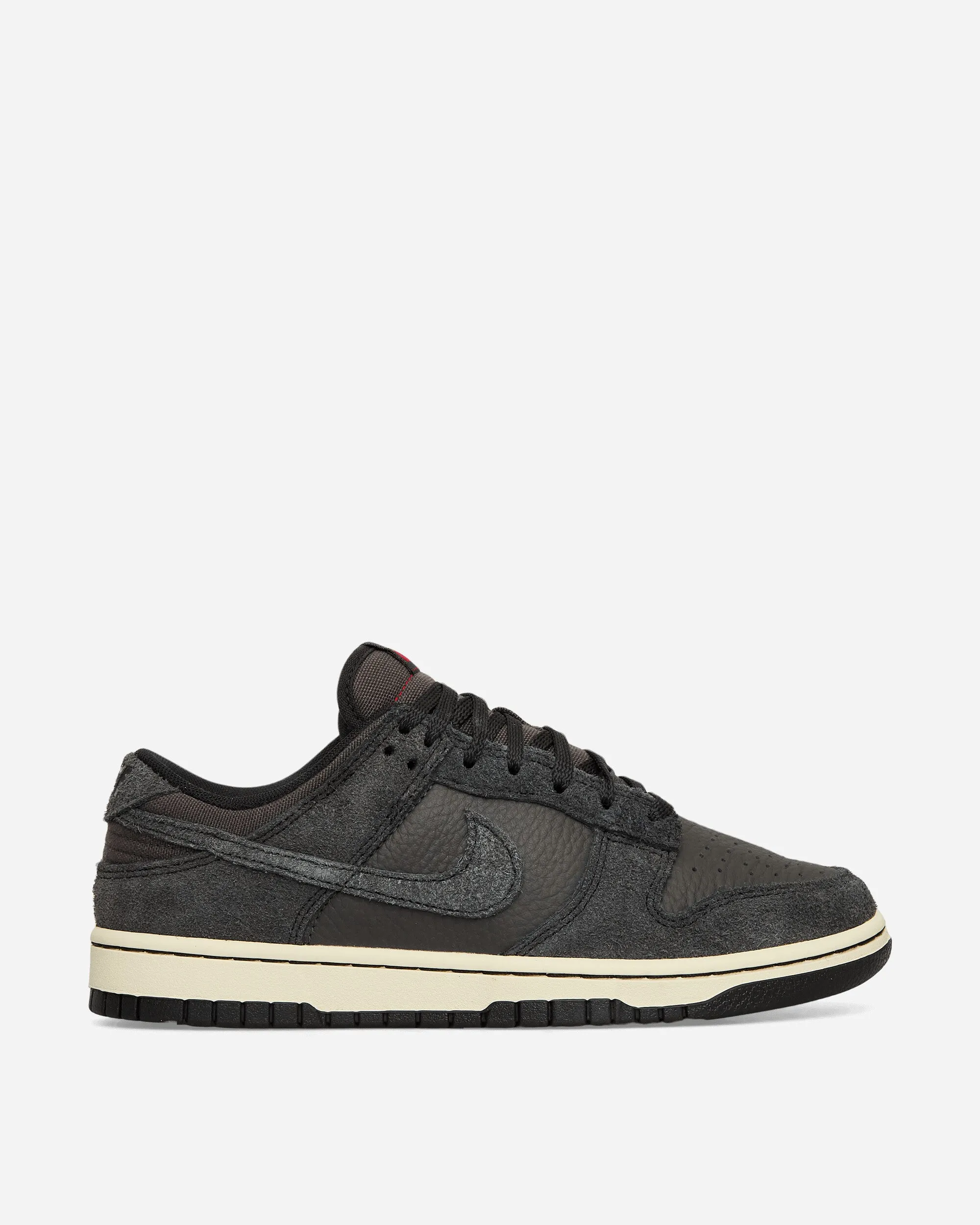 Dunk Low Sneakers Black / Medium Ash Lifestyle Fit