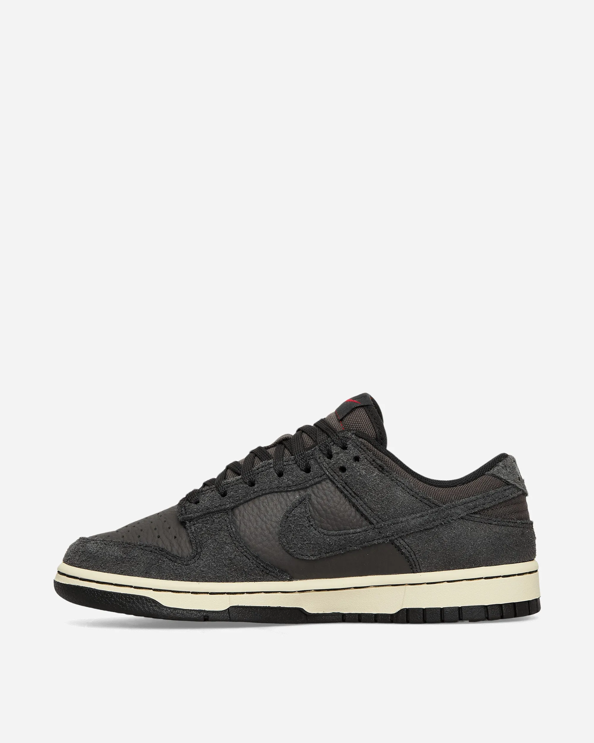 Dunk Low Sneakers Black / Medium Ash Drop Hike Win Hike
