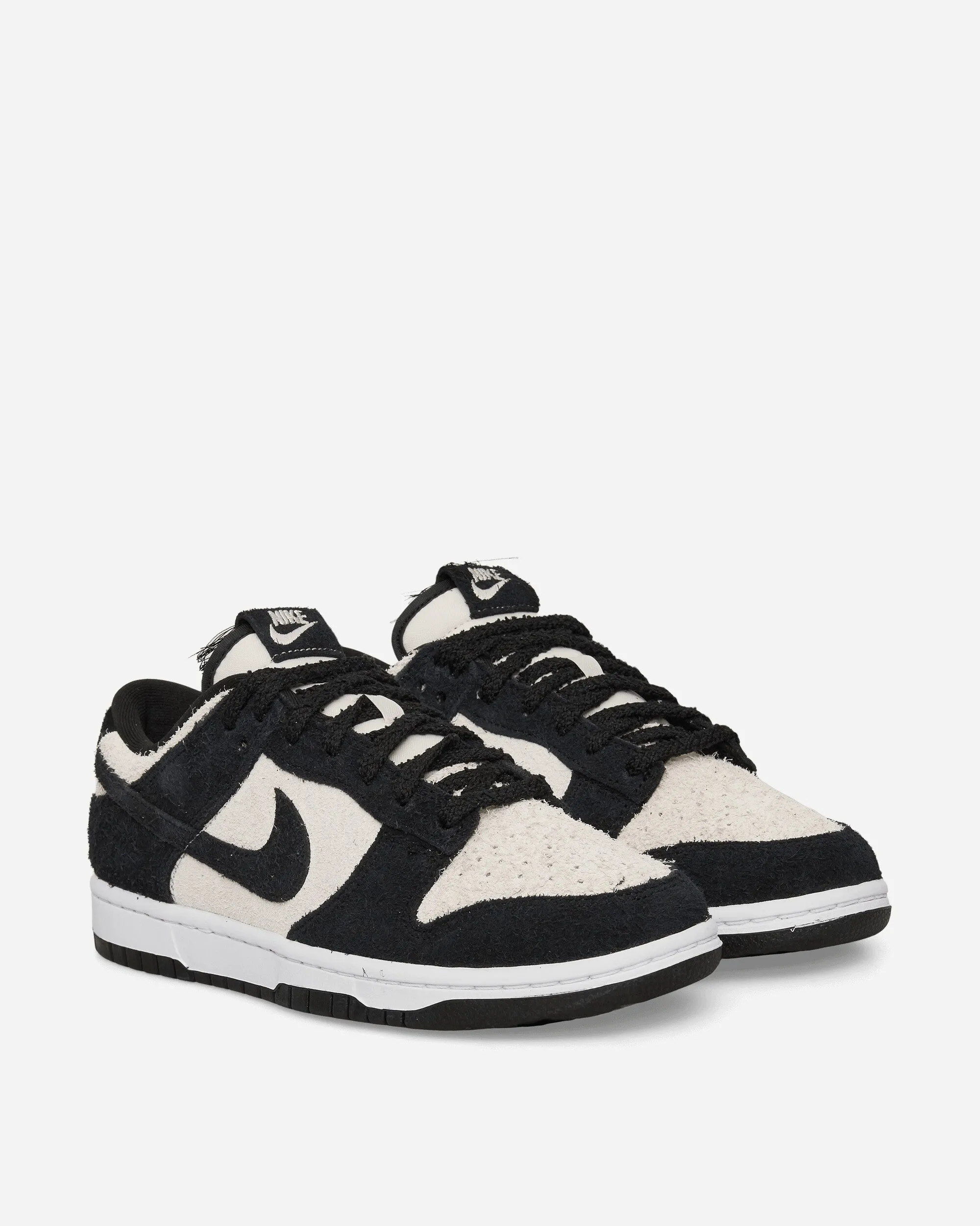 Dunk Low Retro SE Sneakers White / Black Urban Runner City Active