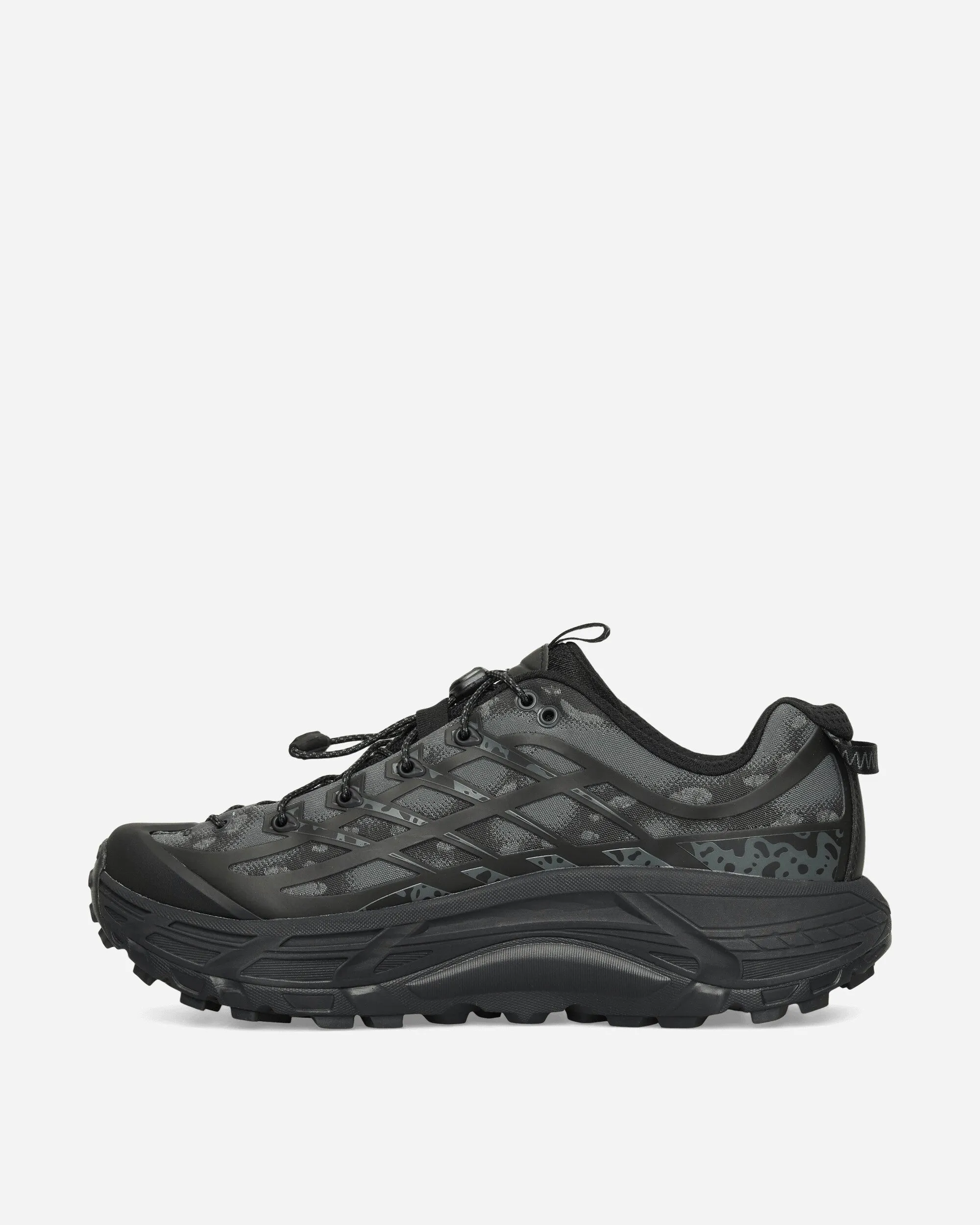 Feet Ease Stealth/Tech Mafate Three2 Sneakers Black / Carbon