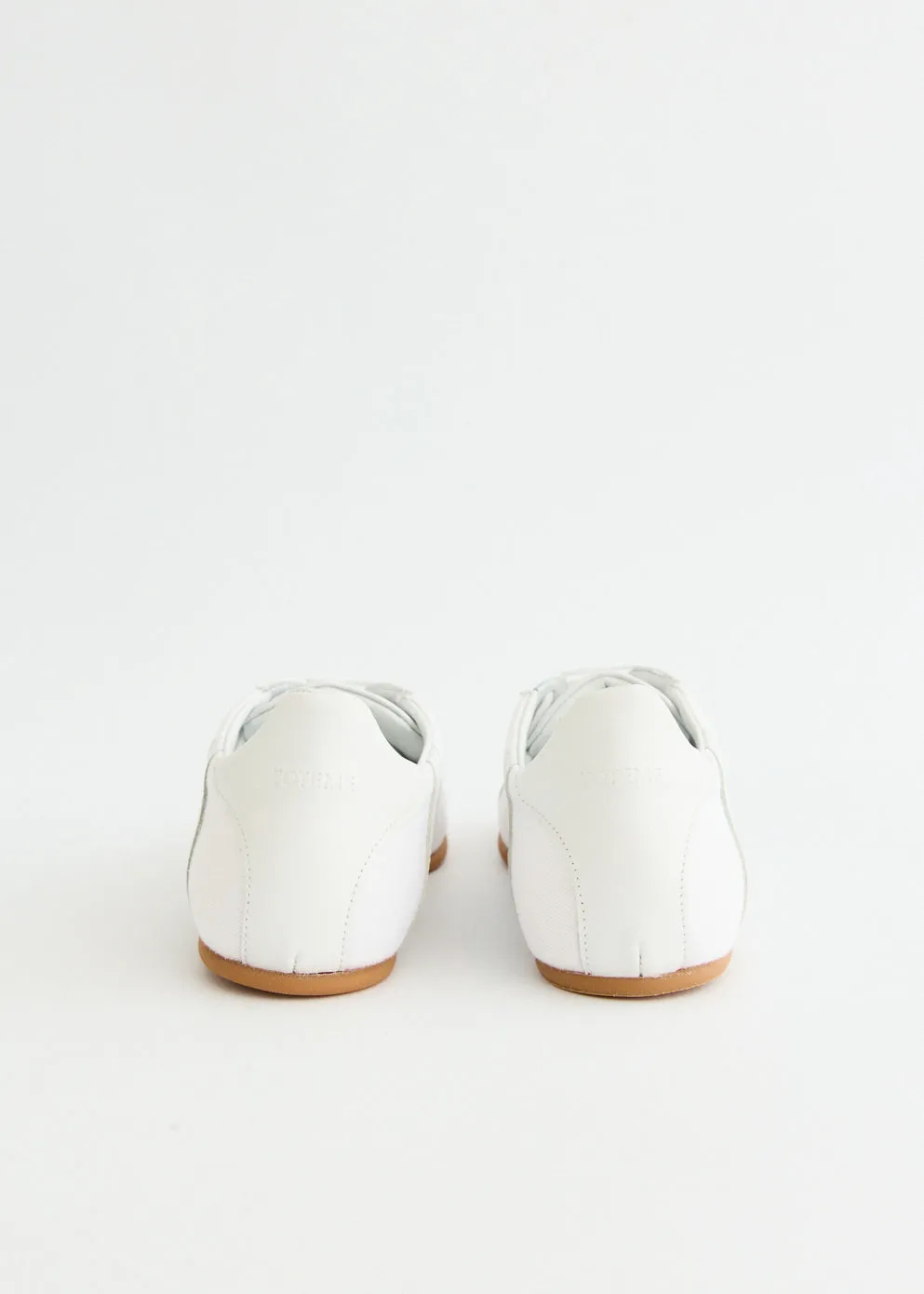 Canvas Sneakers Club Pace Casual Outfit