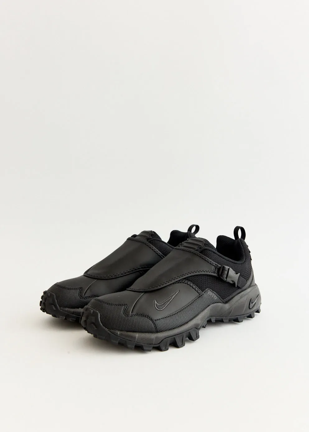 indoor mode Urban Choice ACG Phassad 'Triple Black' Sneakers