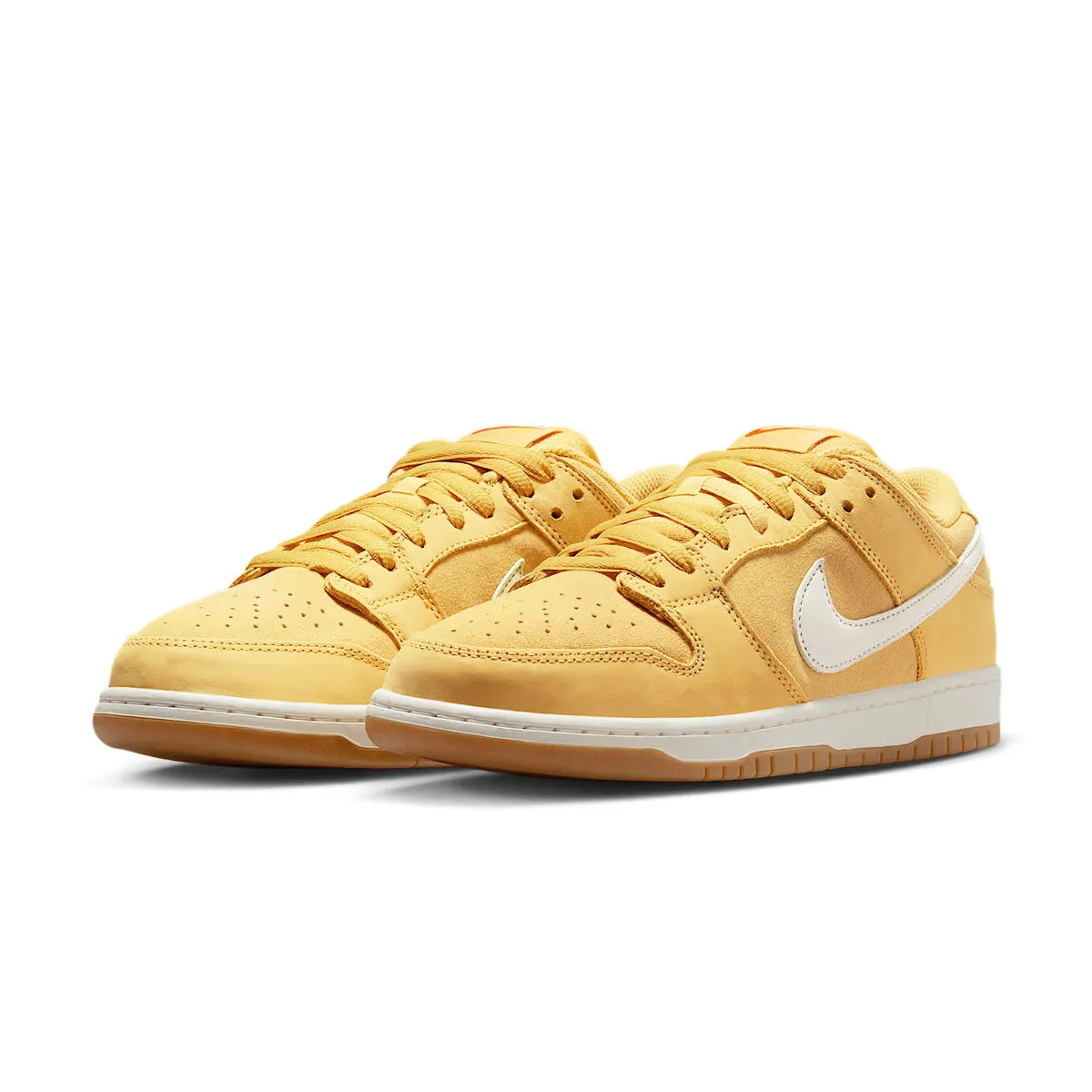 Step Comfort SB Dunk Low Pro 'Saturn Gold'
